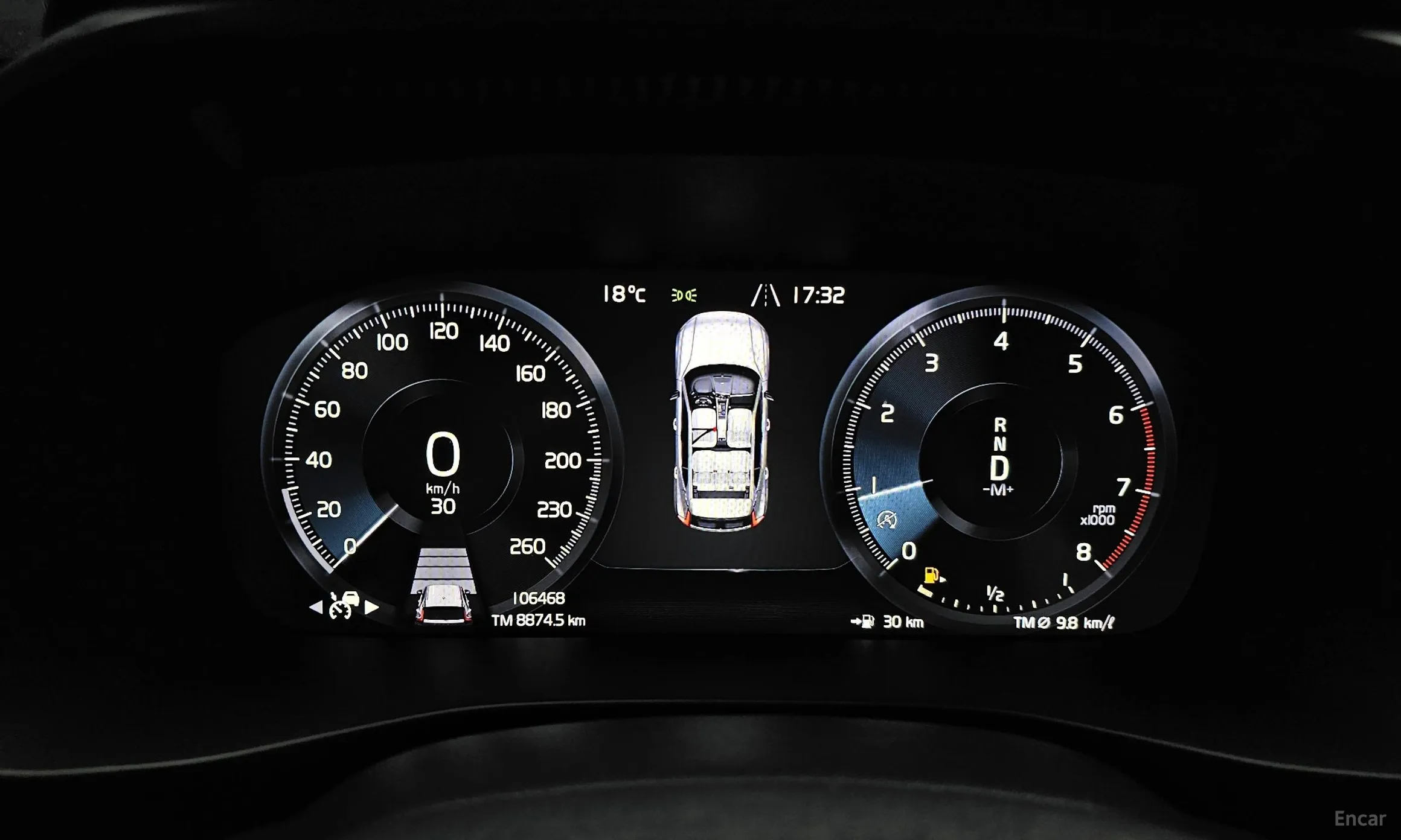 Volvo XC40 превью 8