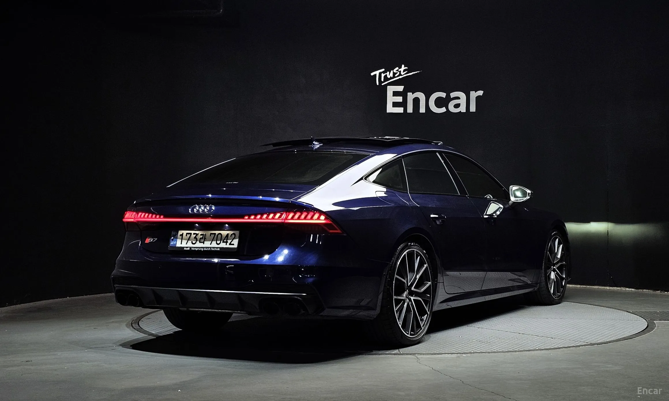 Audi S7 (4K)