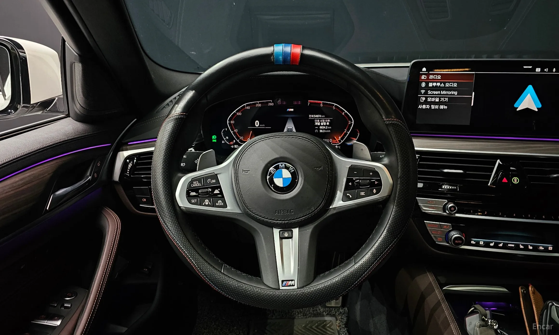 BMW 5 Series (G30) превью 13