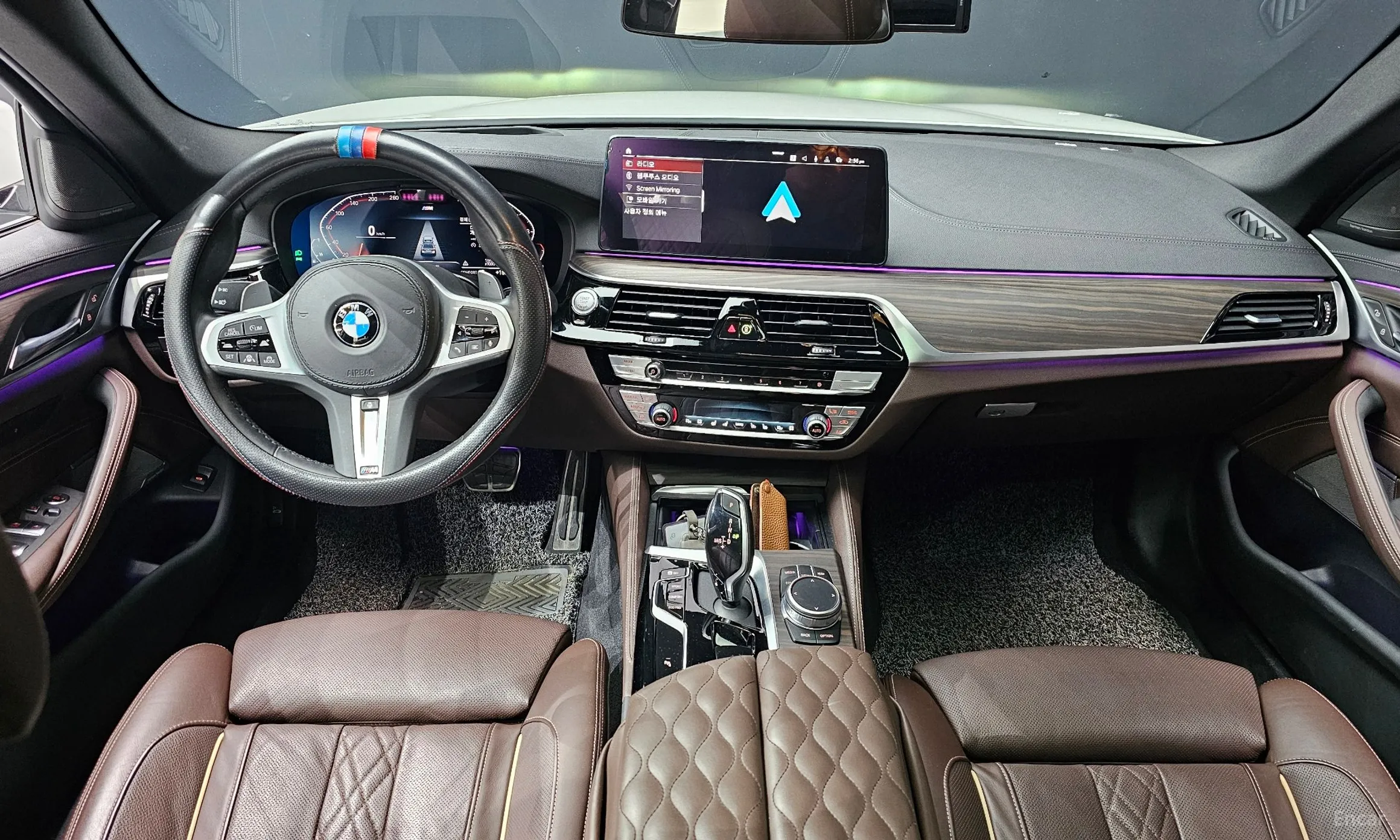 BMW 5 Series (G30) превью 7
