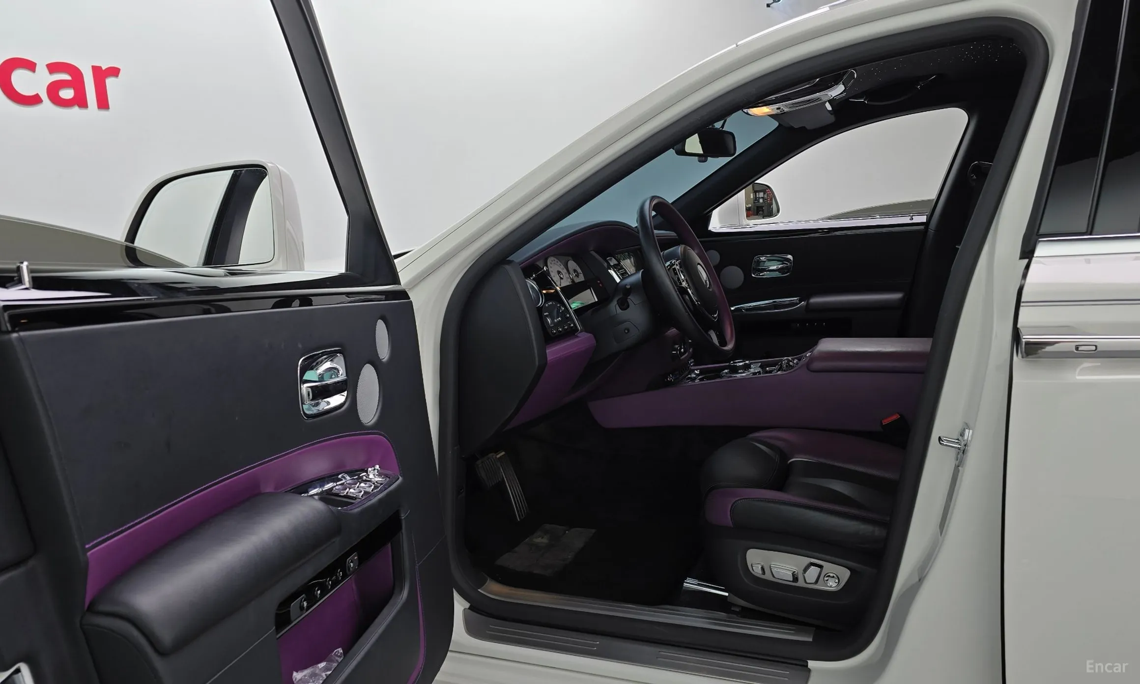 Rolls-Royce Ghost превью 10
