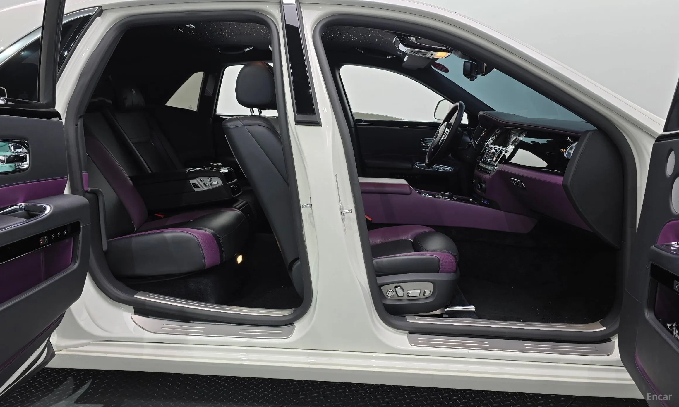 Rolls-Royce Ghost превью 11