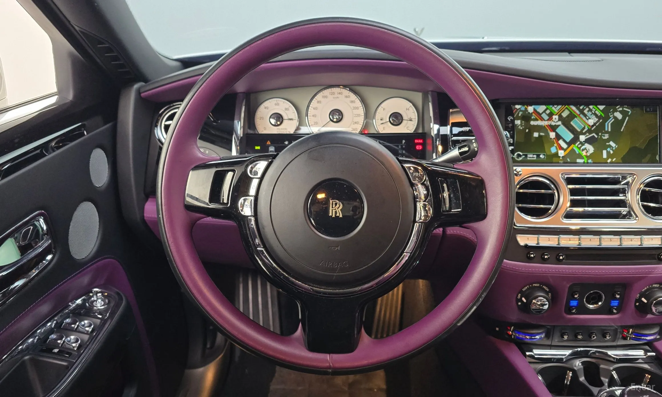 Rolls-Royce Ghost превью 13