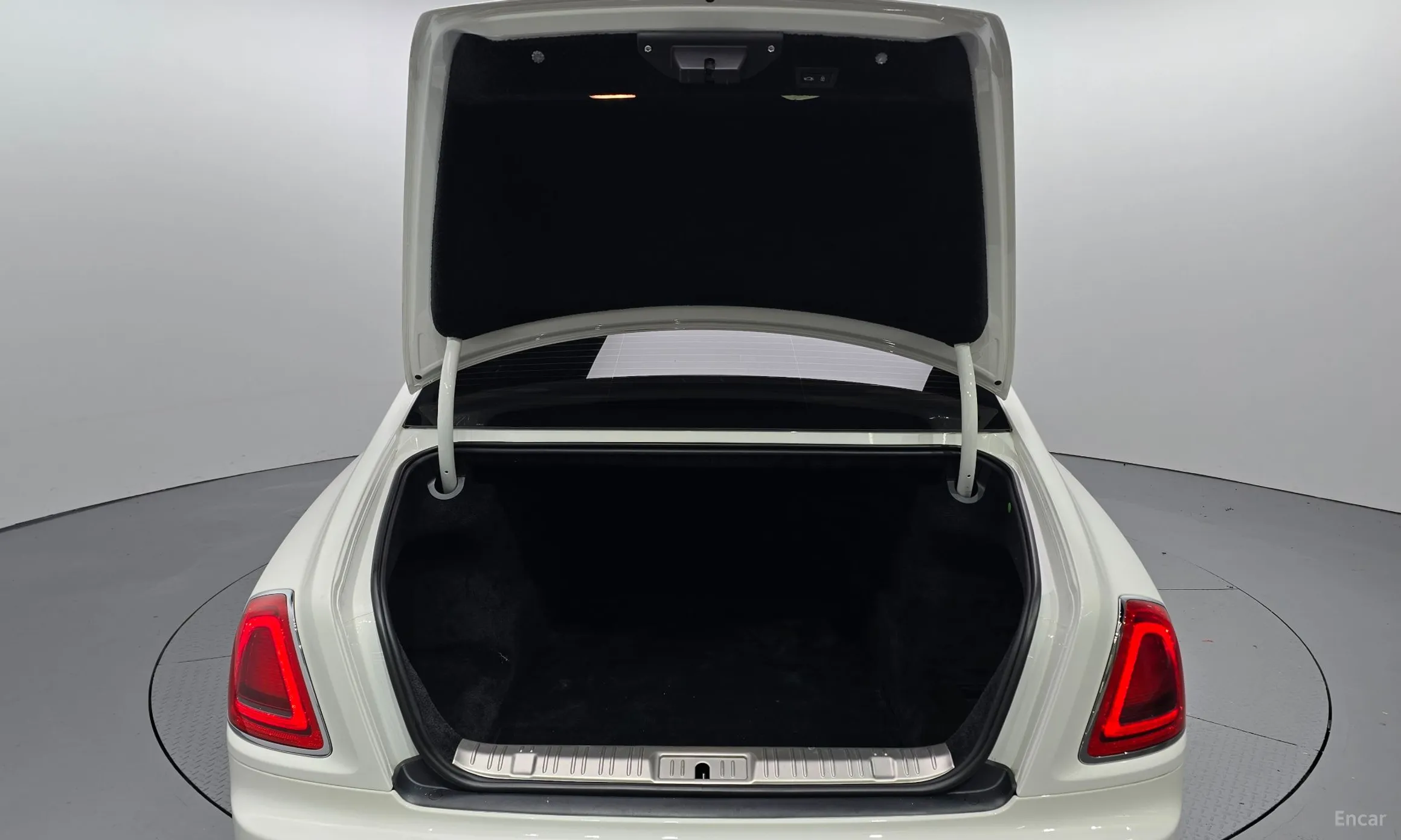 Rolls-Royce Ghost превью 20