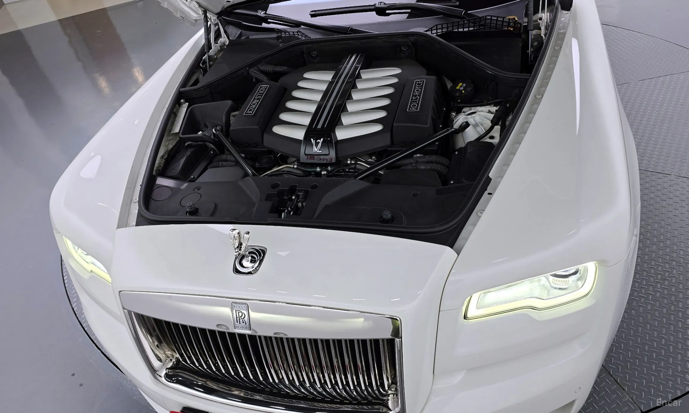 Rolls-Royce Ghost превью 6