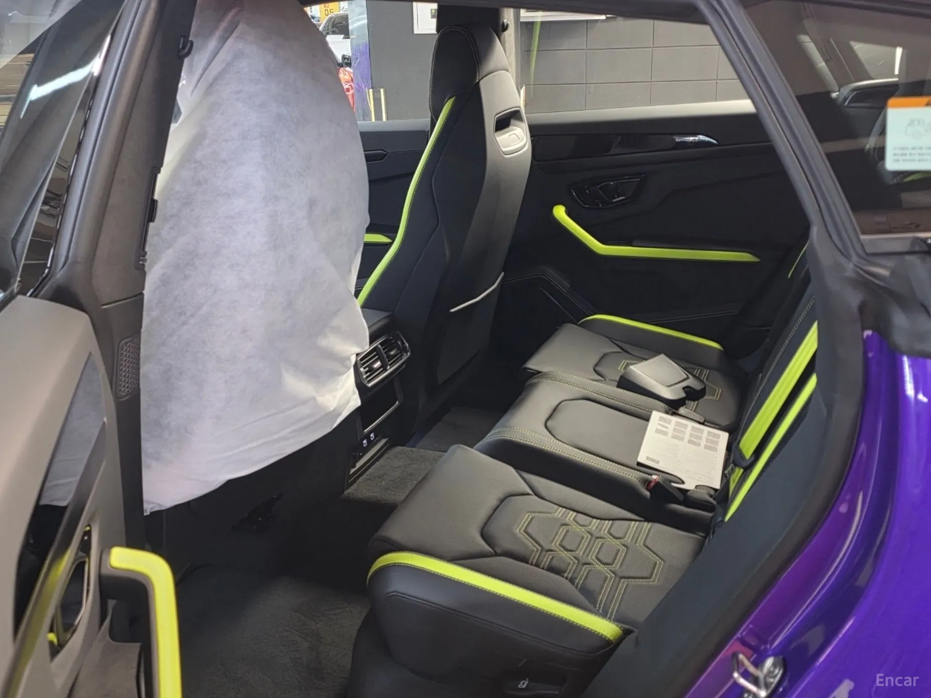 Lamborghini Urus превью 12