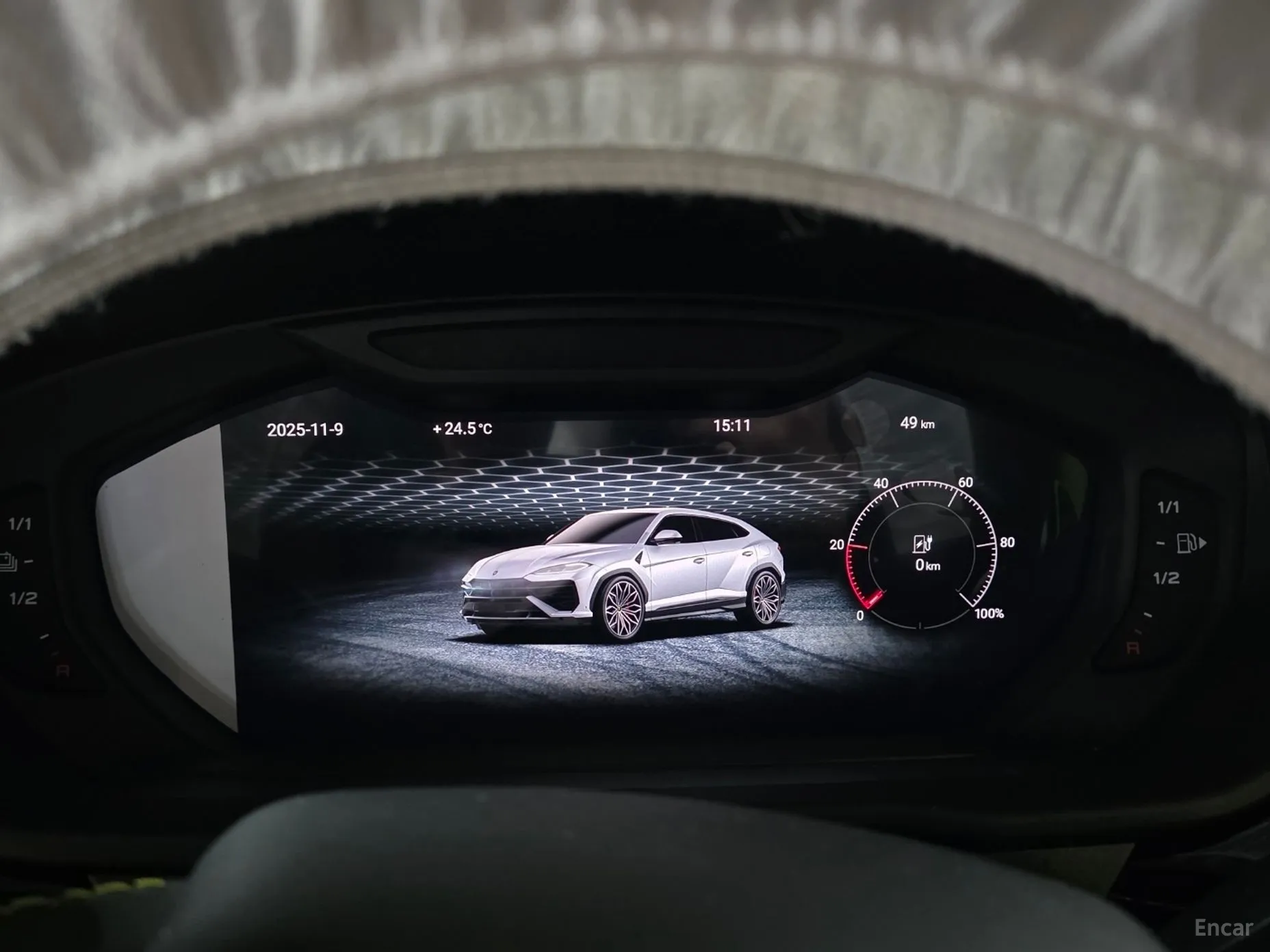 Lamborghini Urus превью 13