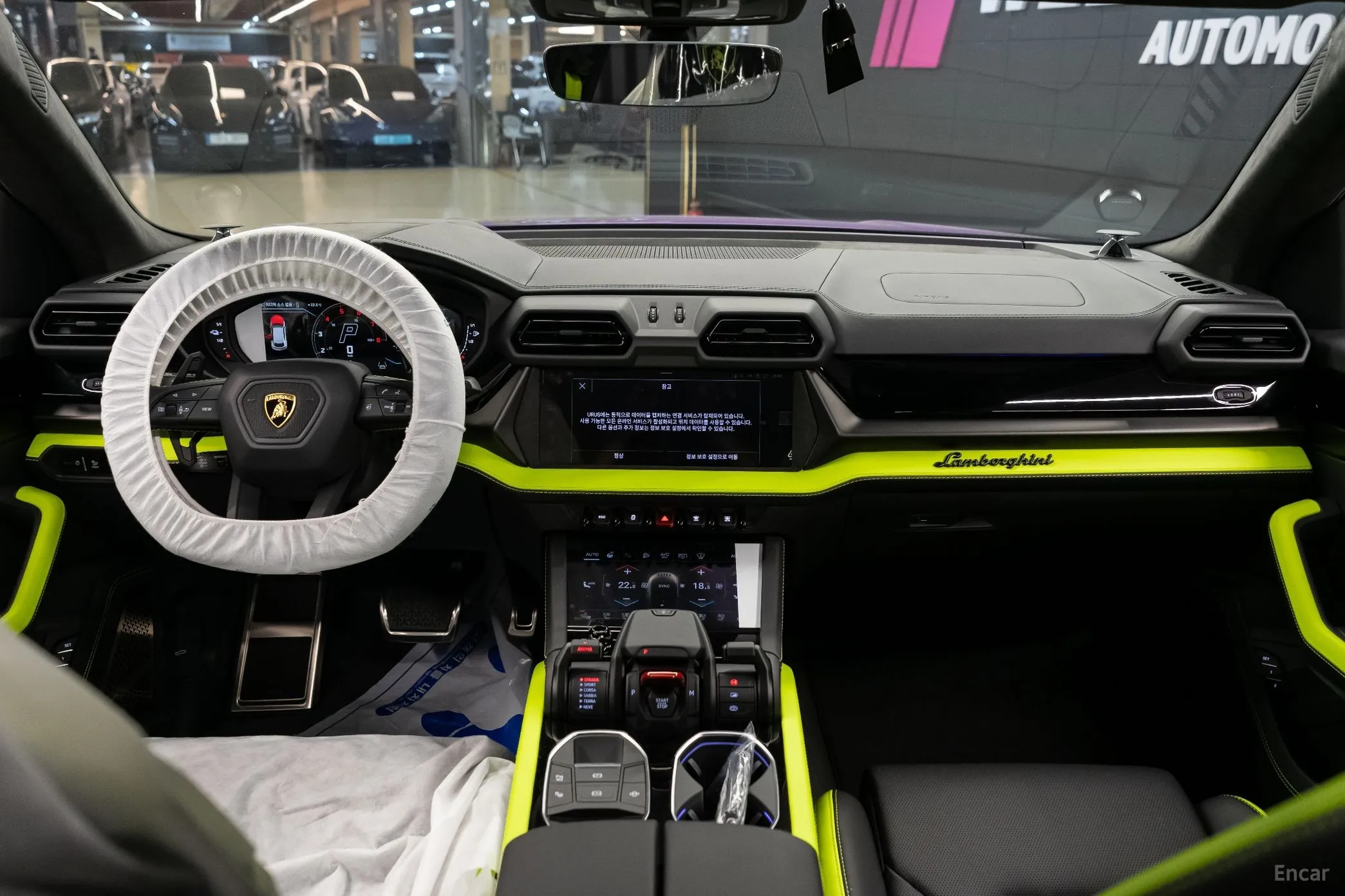 Lamborghini Urus превью 9