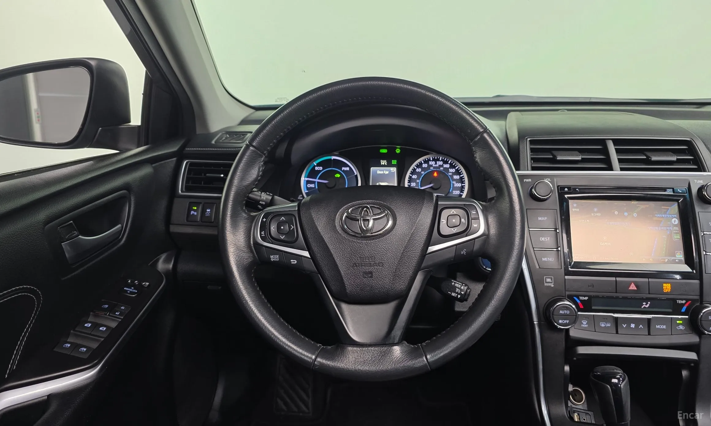 Toyota New Camry превью 13