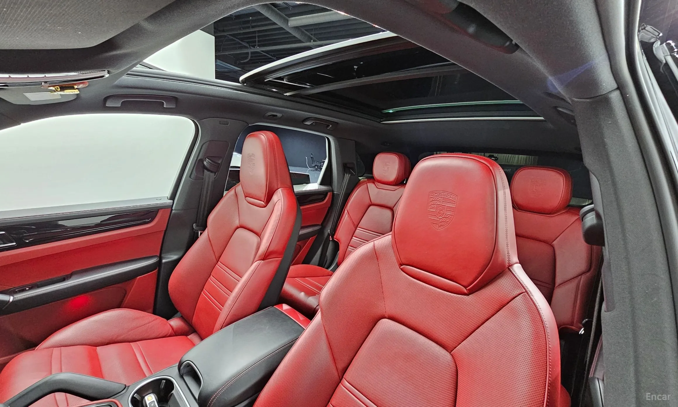 Porsche Cayenne (PO536) превью 19