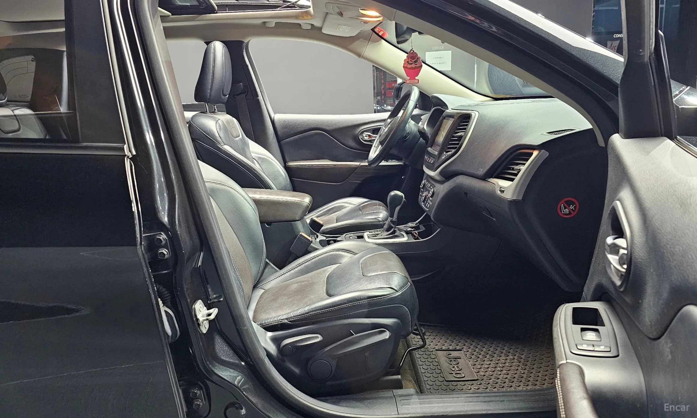 Jeep Cherokee (KL) превью 10