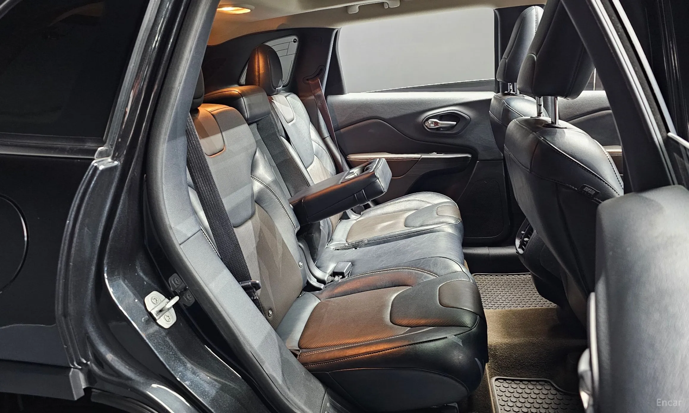 Jeep Cherokee (KL) превью 12
