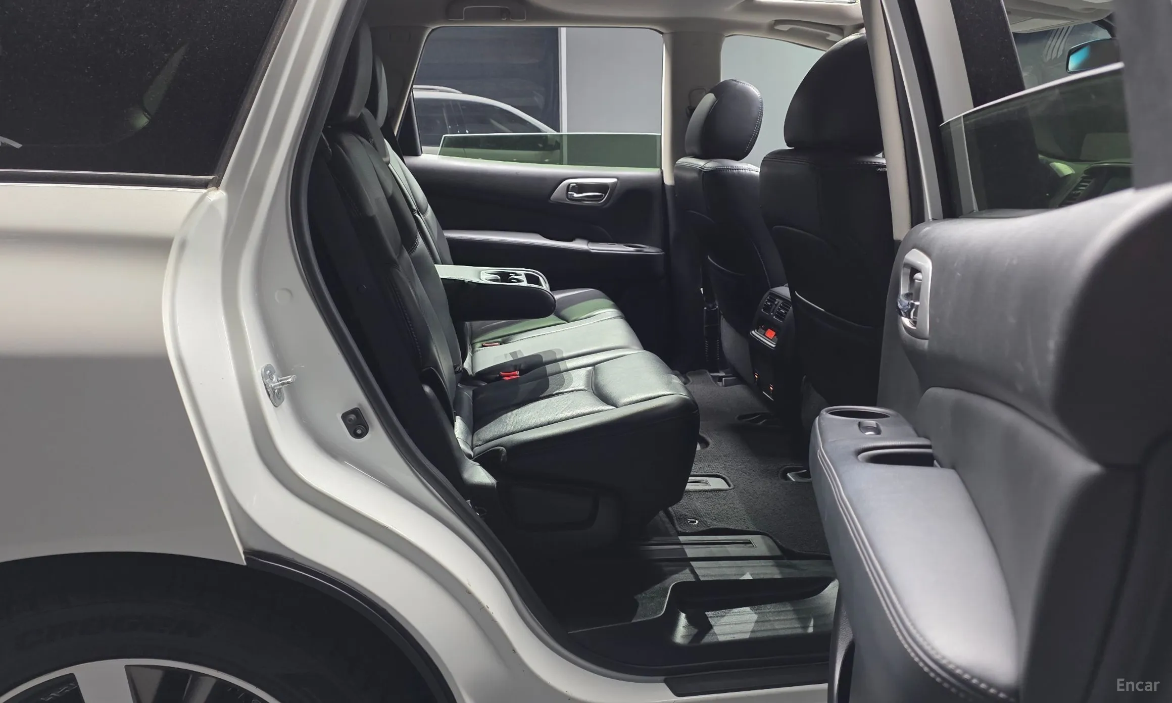 Nissan Pathfinder Gen 4 превью 12