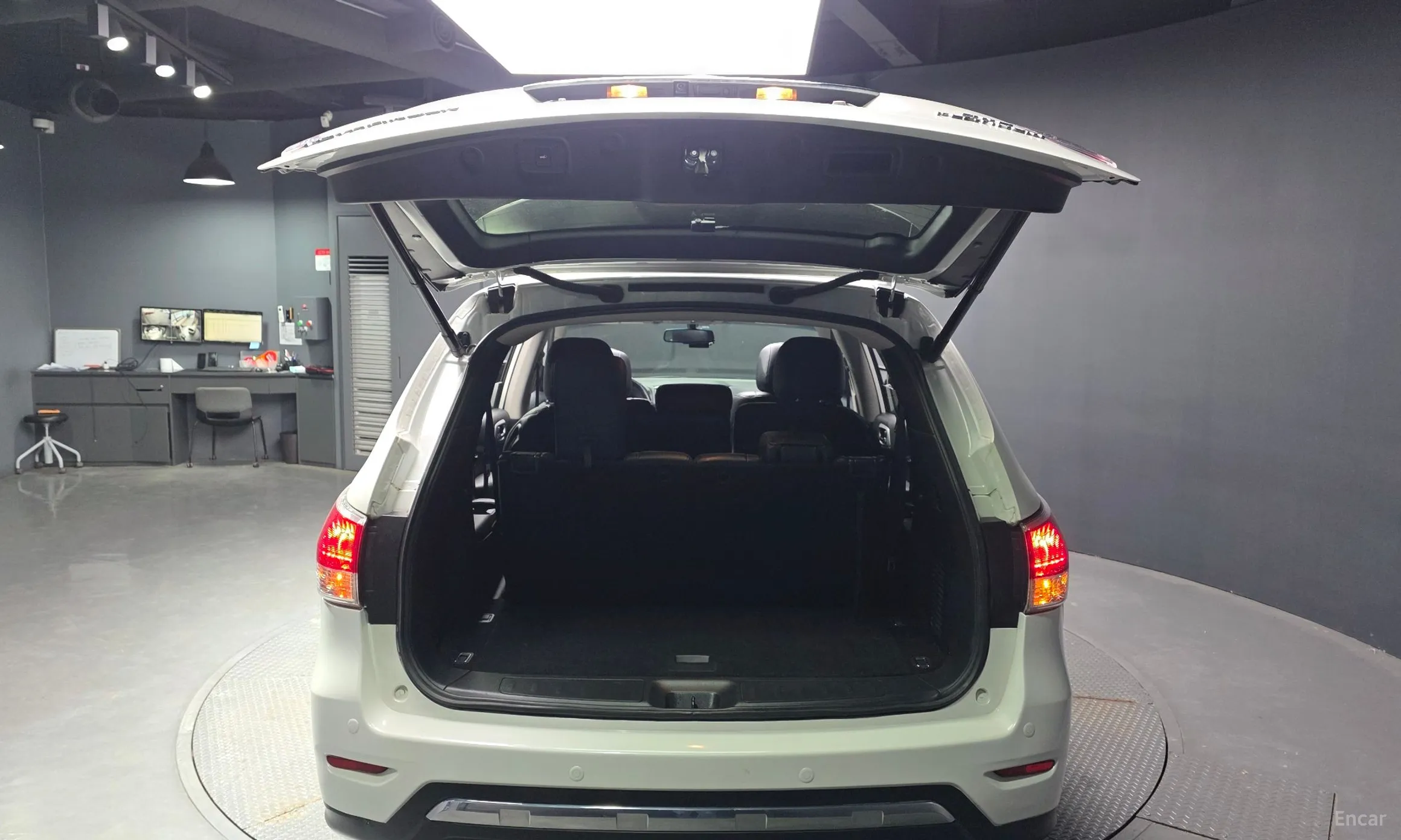 Nissan Pathfinder Gen 4 превью 20