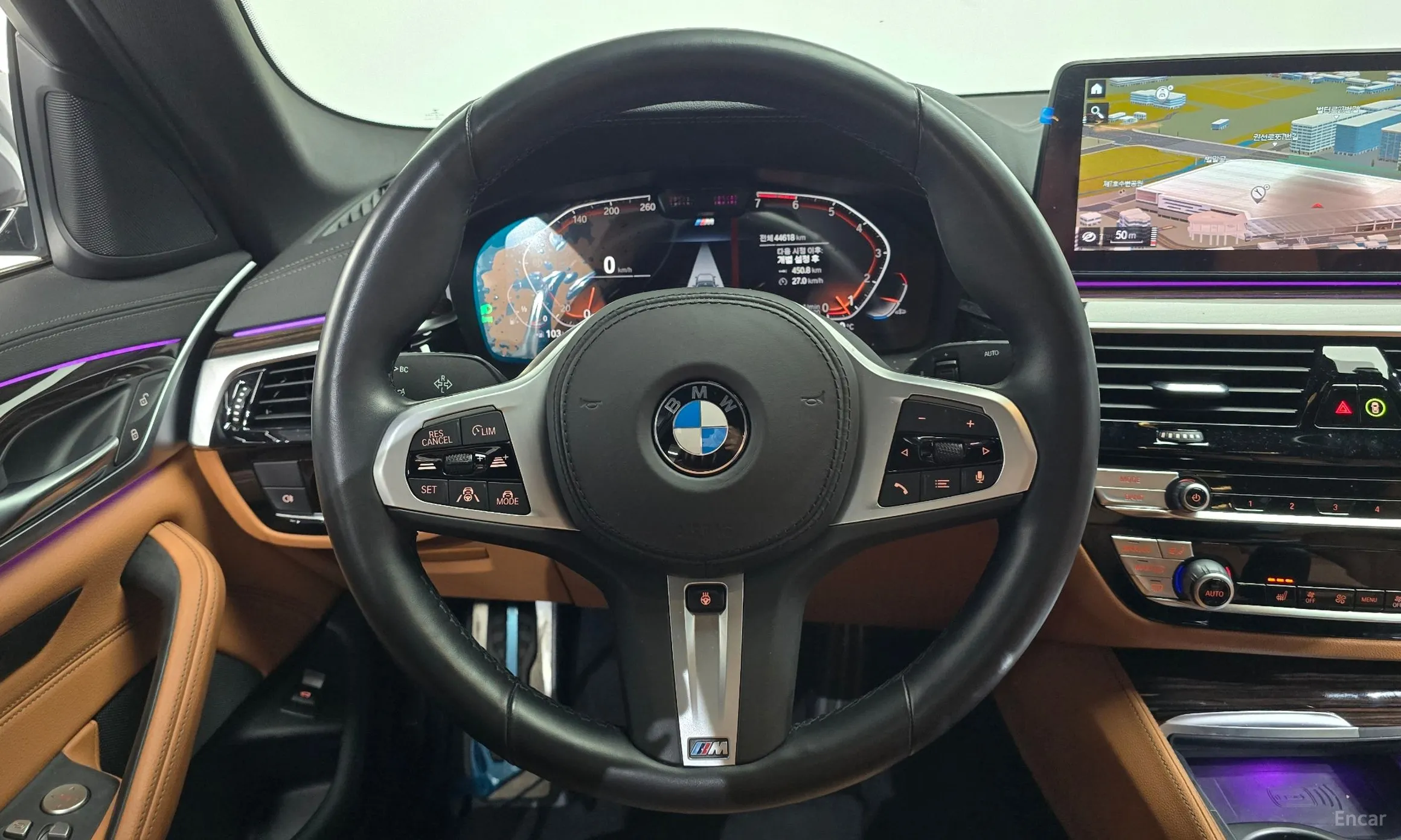 BMW 5 Series (G30) превью 13