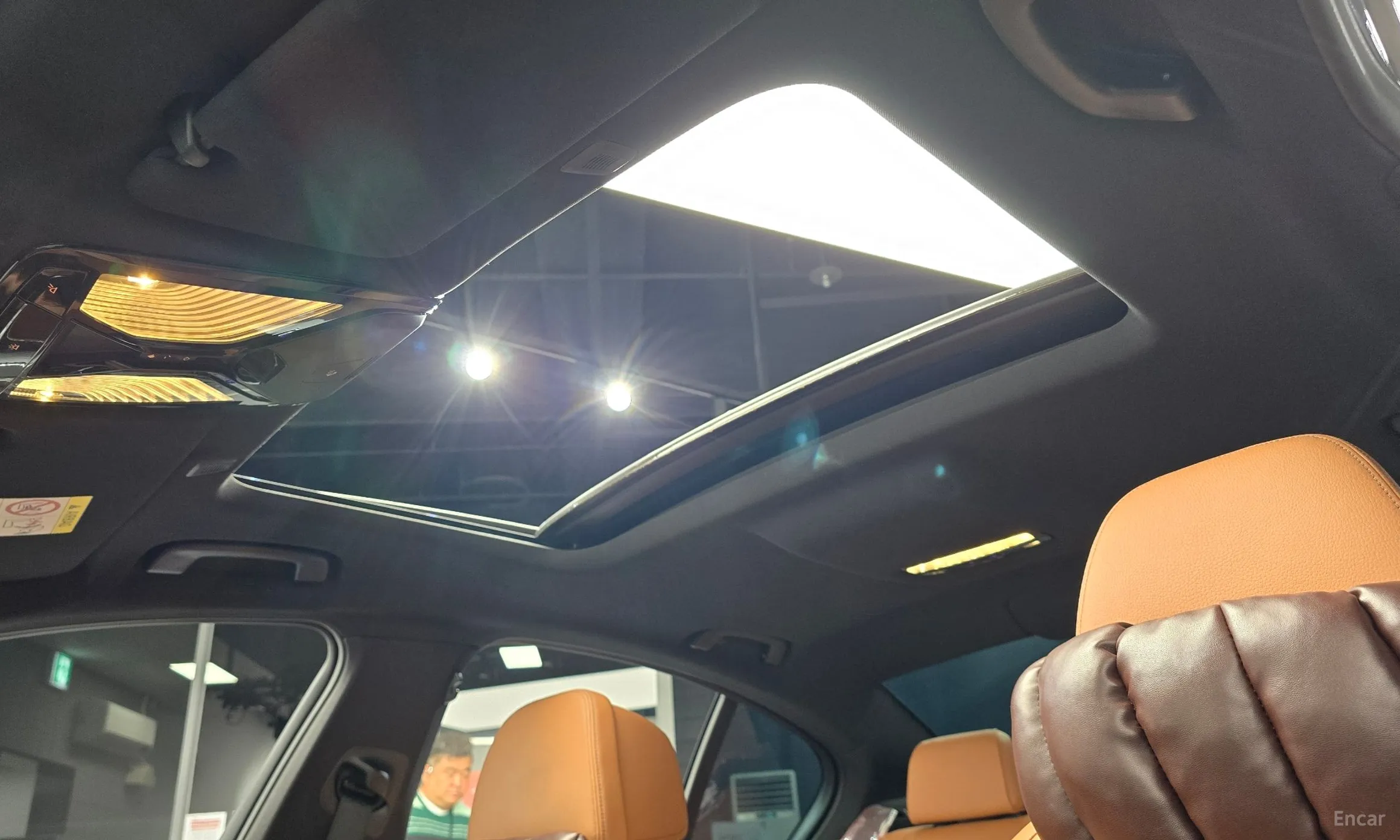 BMW 5 Series (G30) превью 19