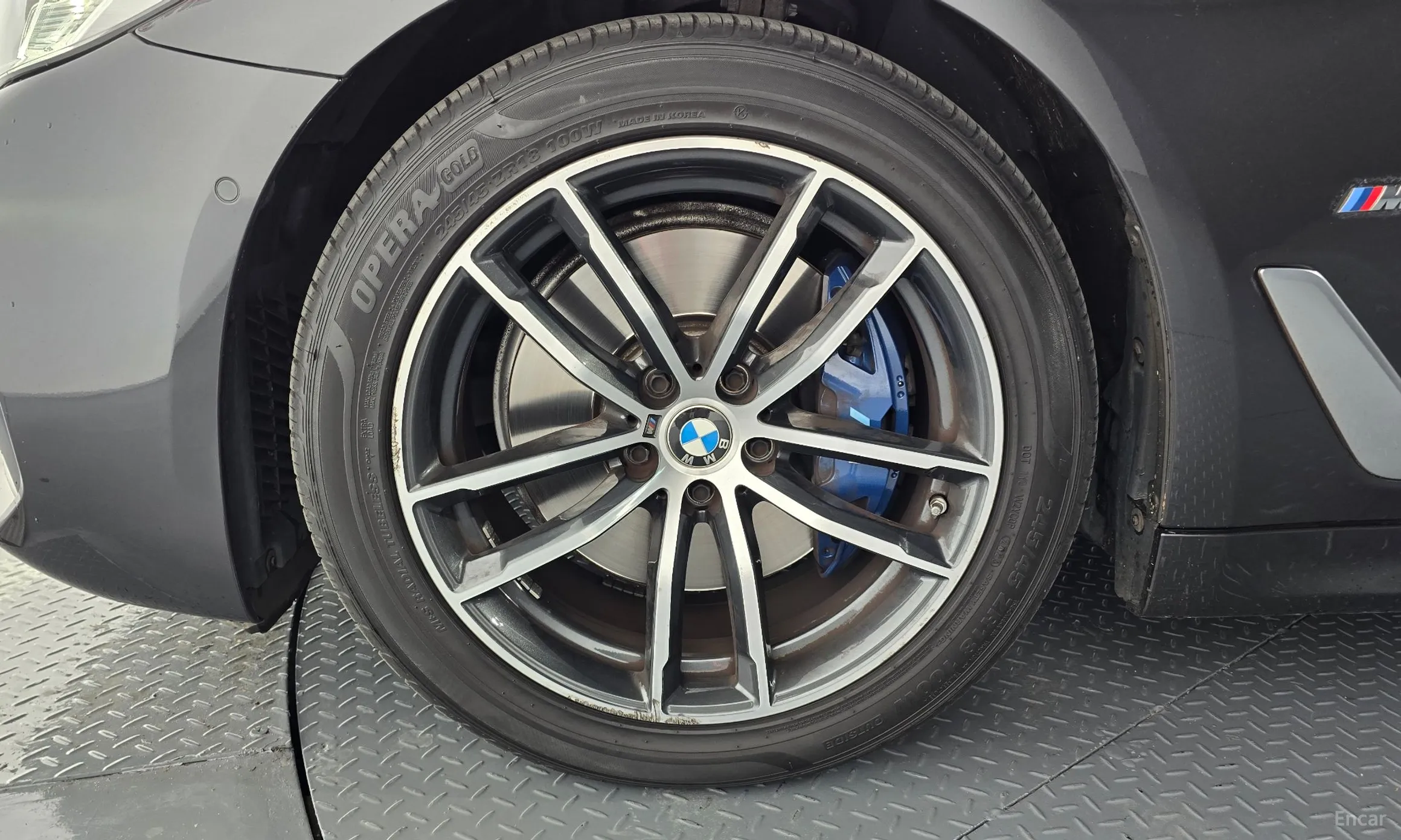 BMW 5 Series (G30) превью 5