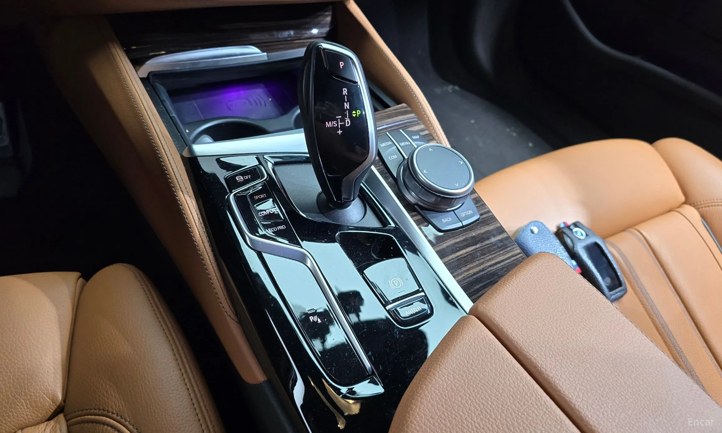 BMW 5 Series (G30) превью 9