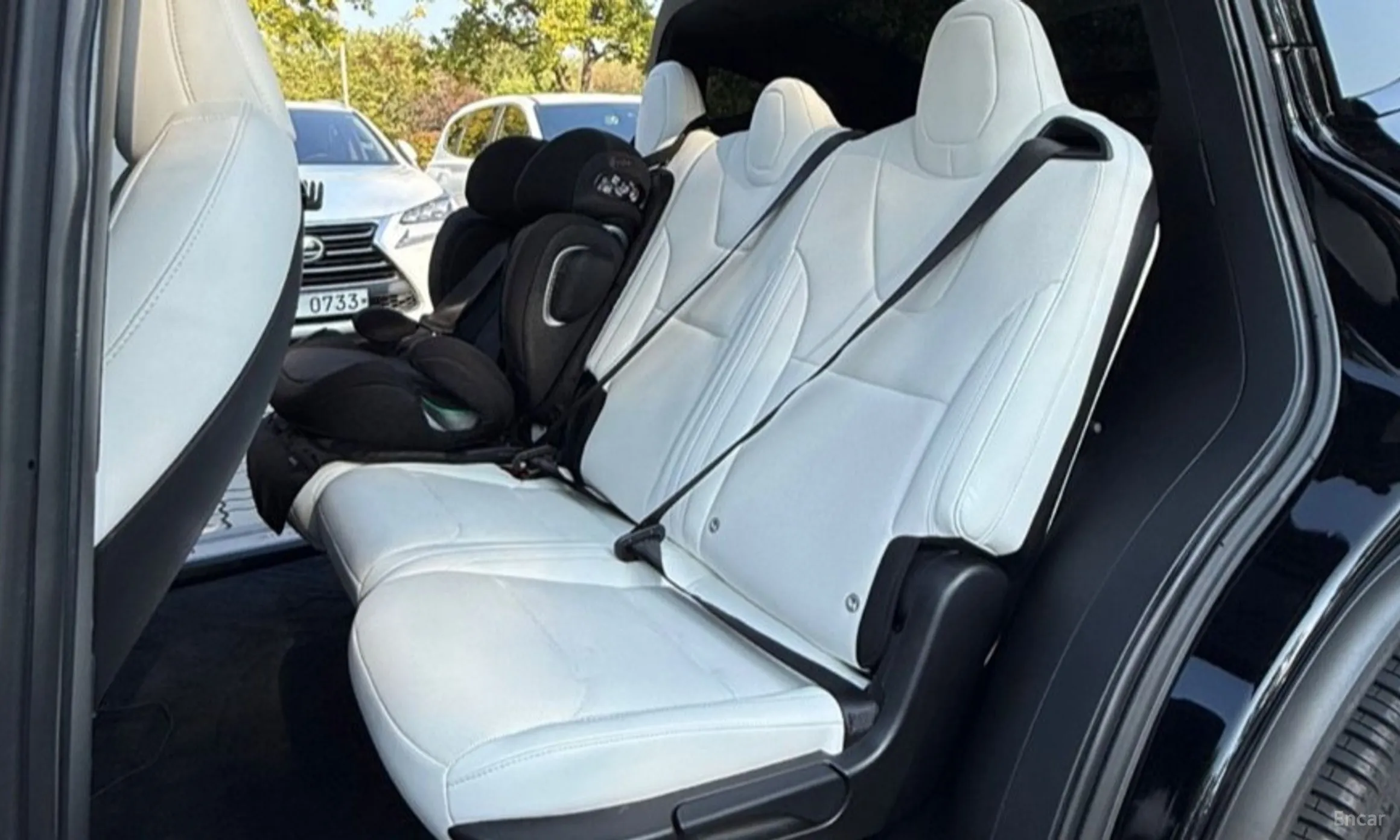 Tesla Model X превью 9