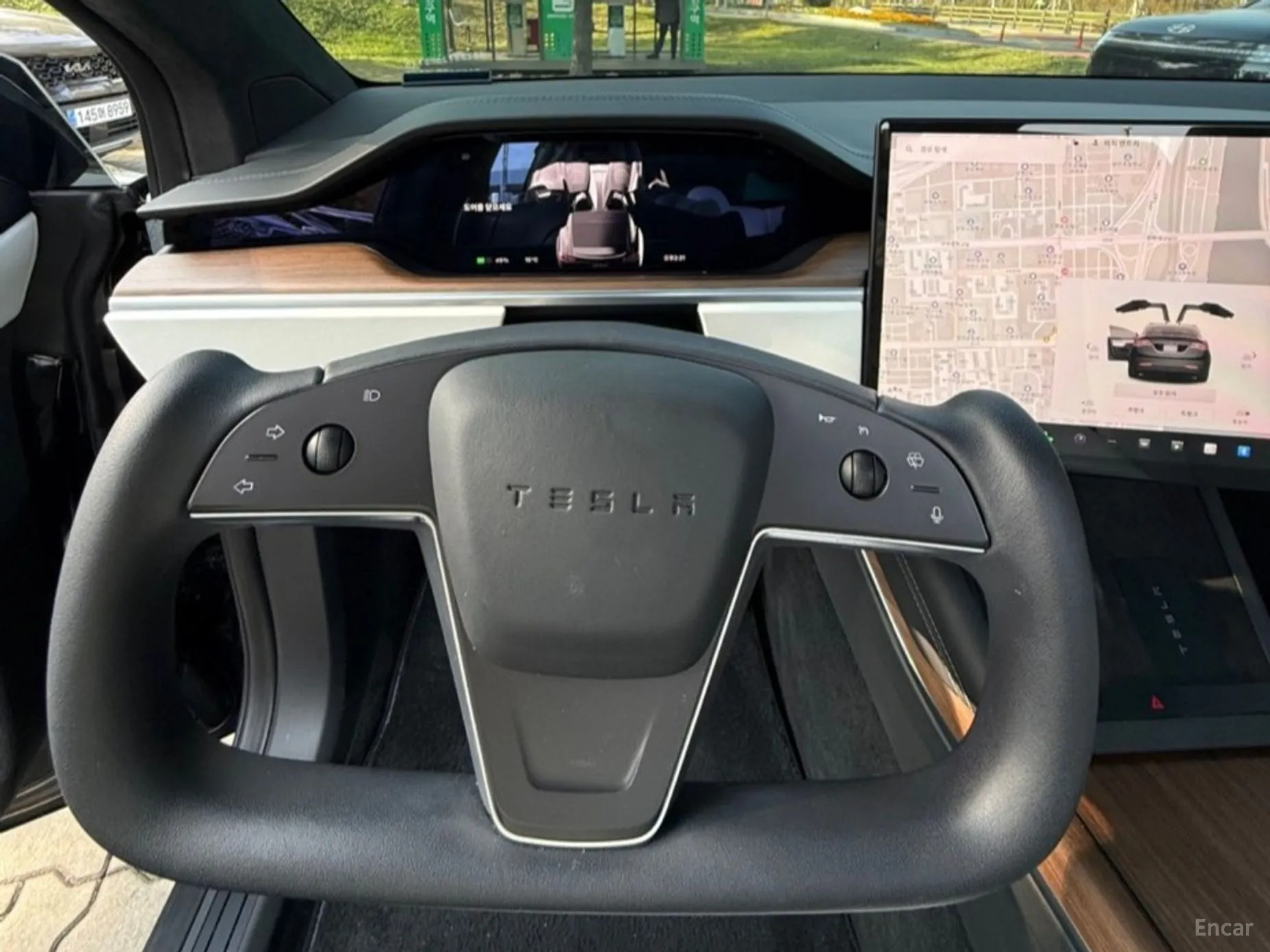 Tesla Model X превью 7