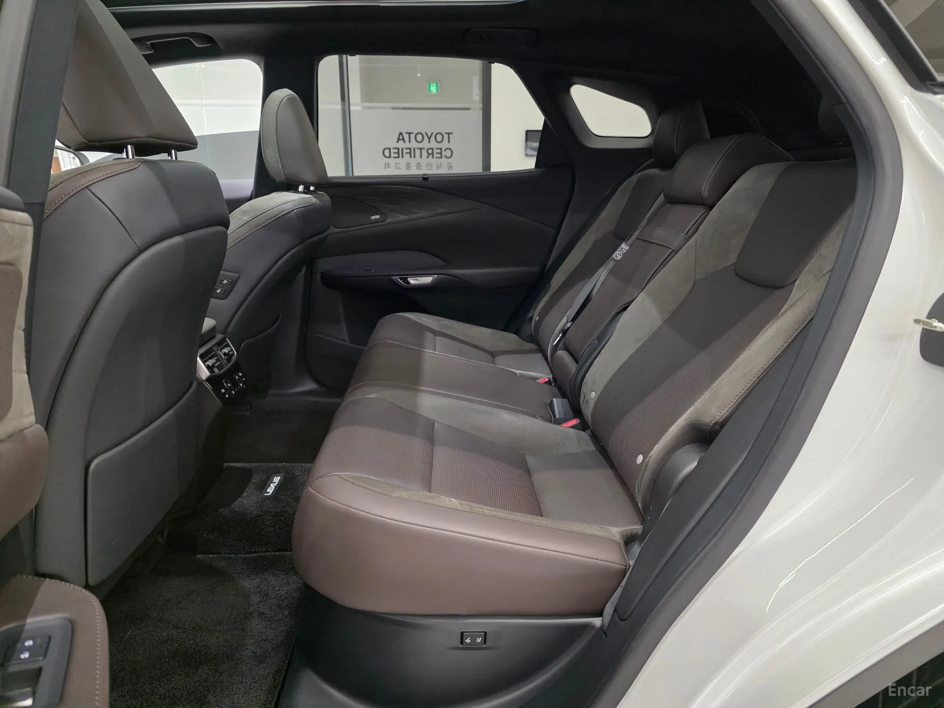 Lexus RX450h + 5th Gen превью 11
