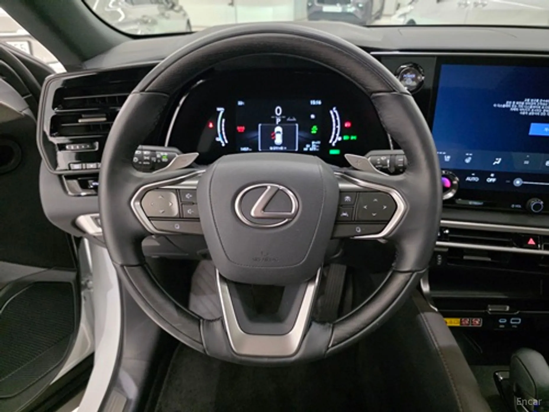 Lexus RX450h + 5th Gen превью 17