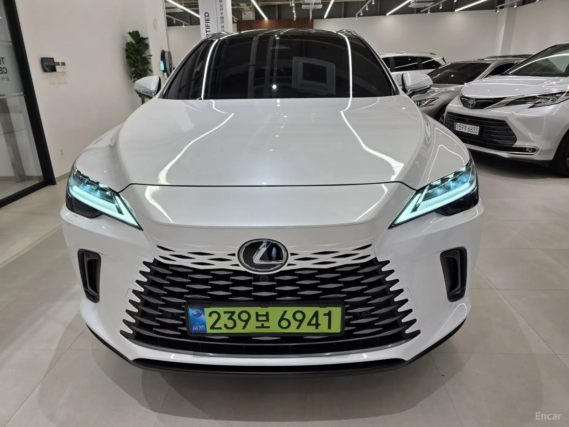 Lexus RX450h + 5th Gen превью 3