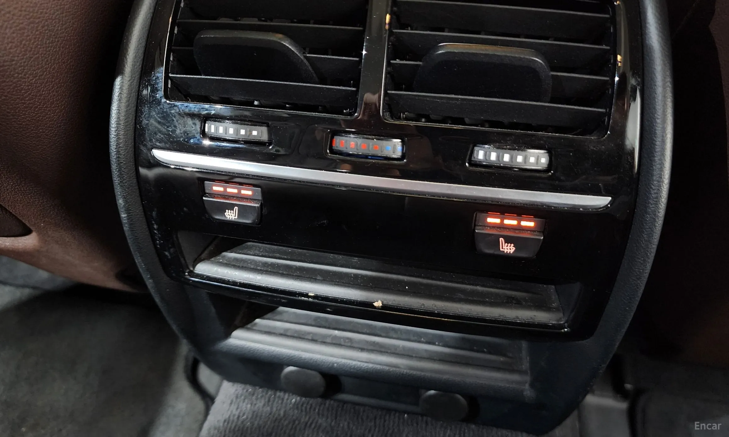 BMW 5 Series (G30) превью 18