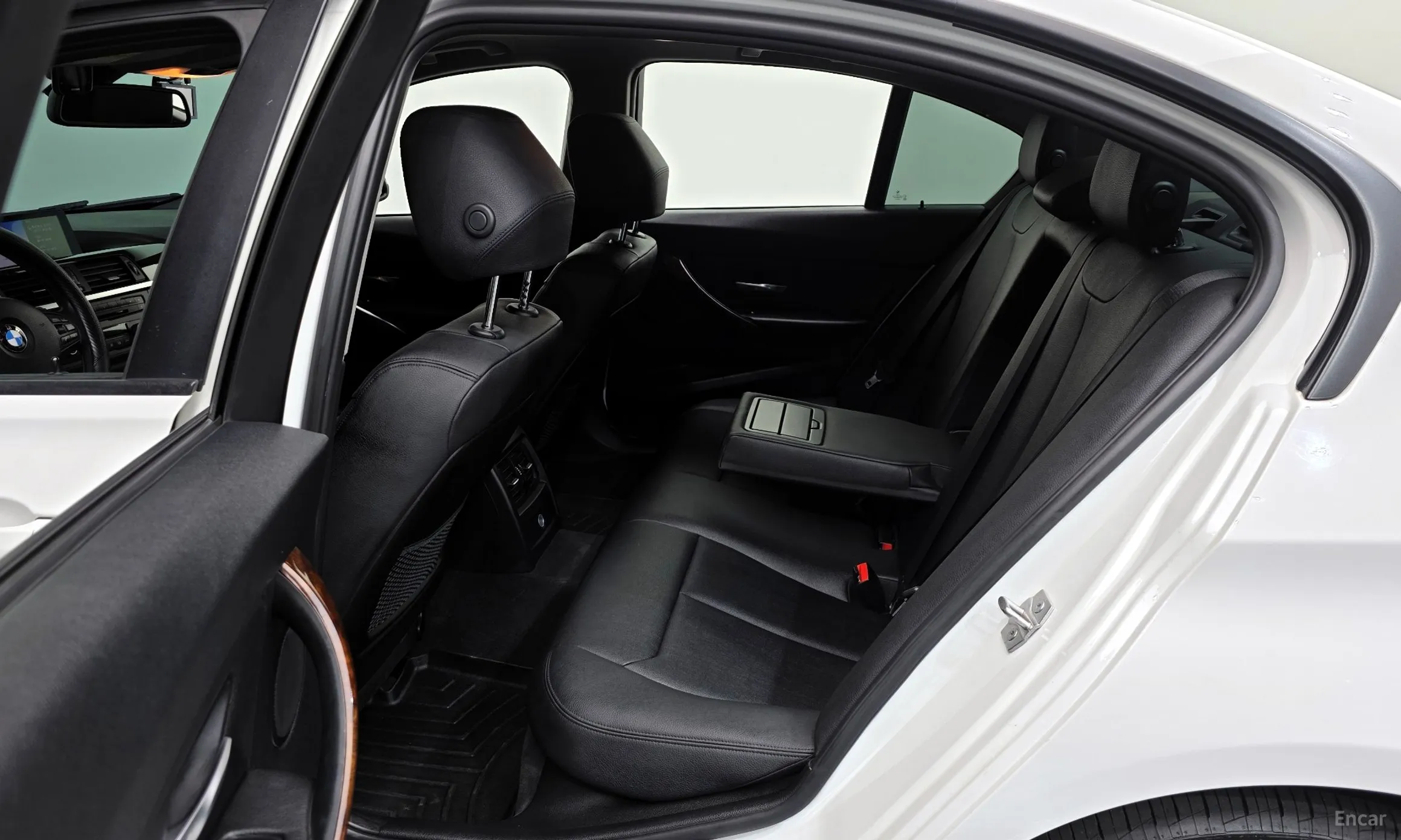 BMW 3 Series (F30) превью 20