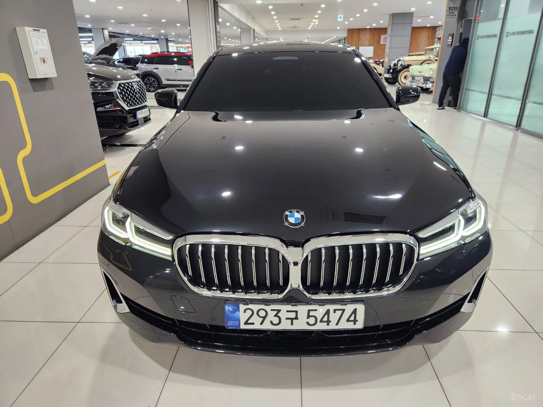 BMW 5 Series (G30) превью 3