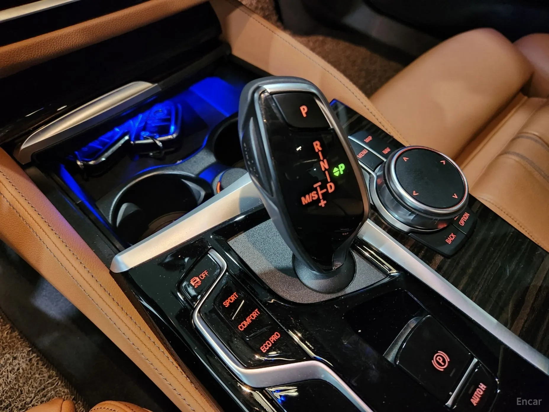 BMW 5 Series (G30) превью 9