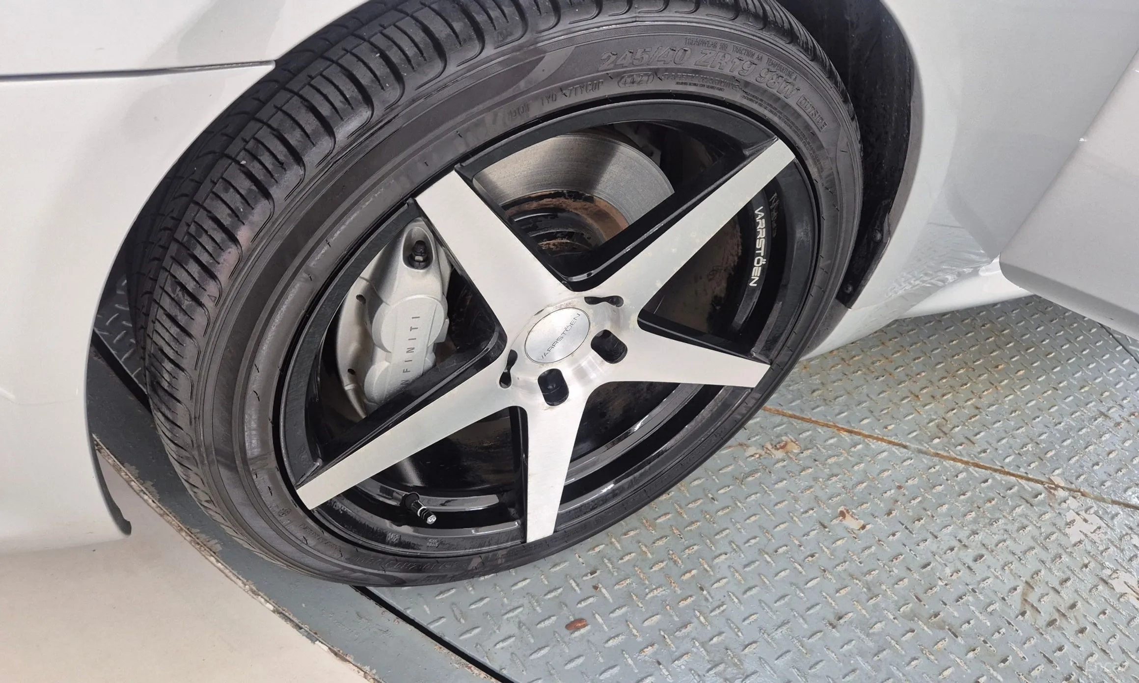 Infiniti G37 превью 11