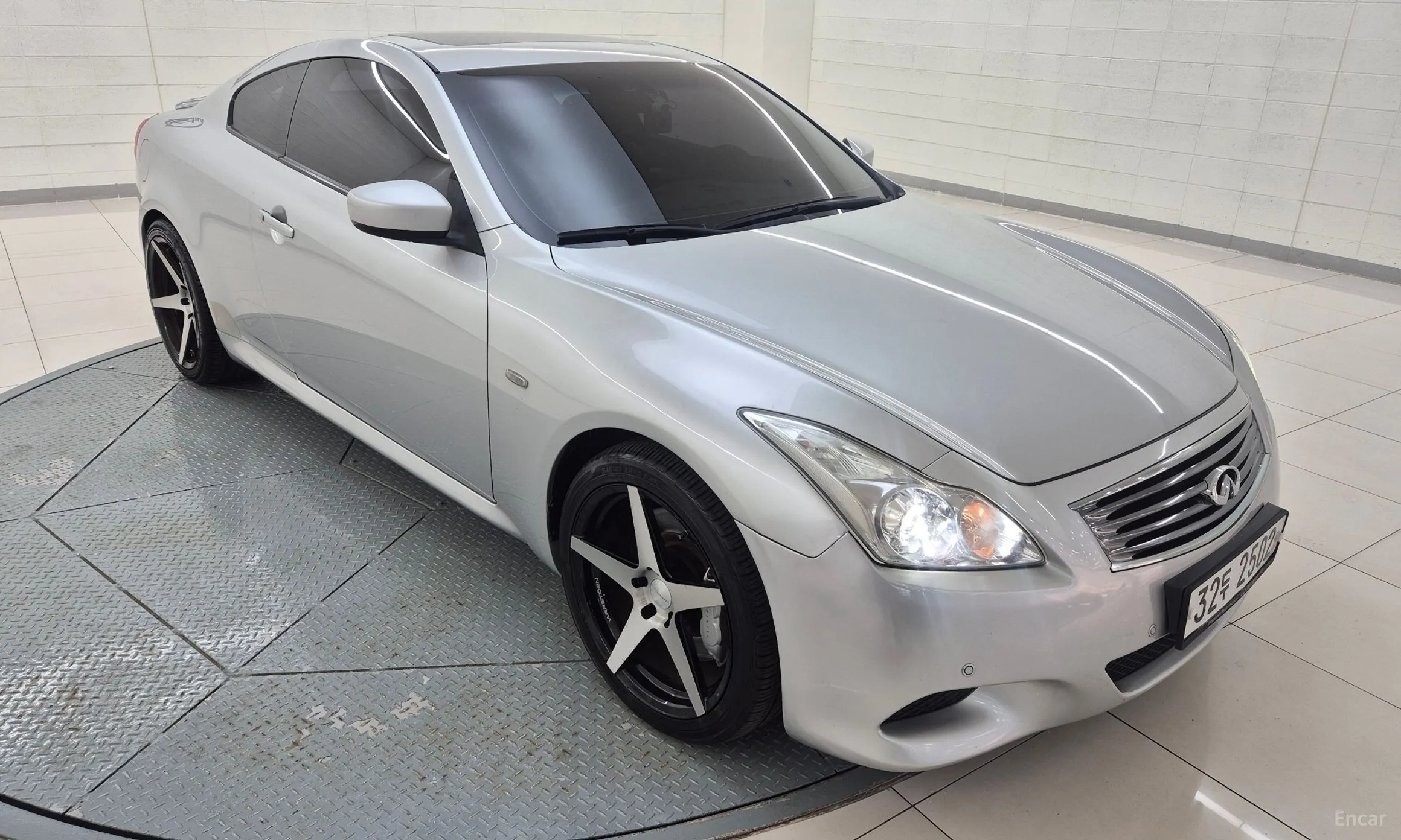 Infiniti G37 превью 19