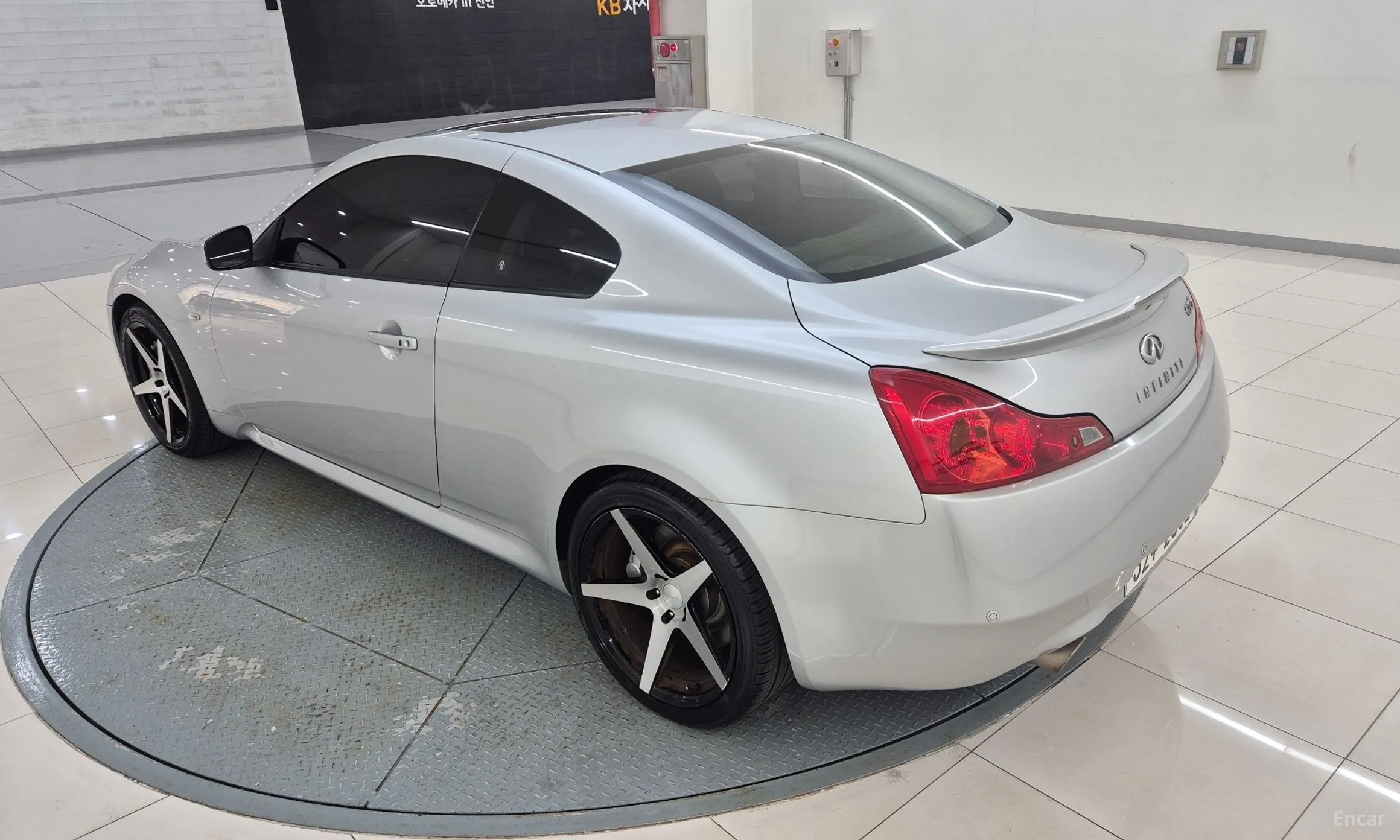 Infiniti G37 превью 20