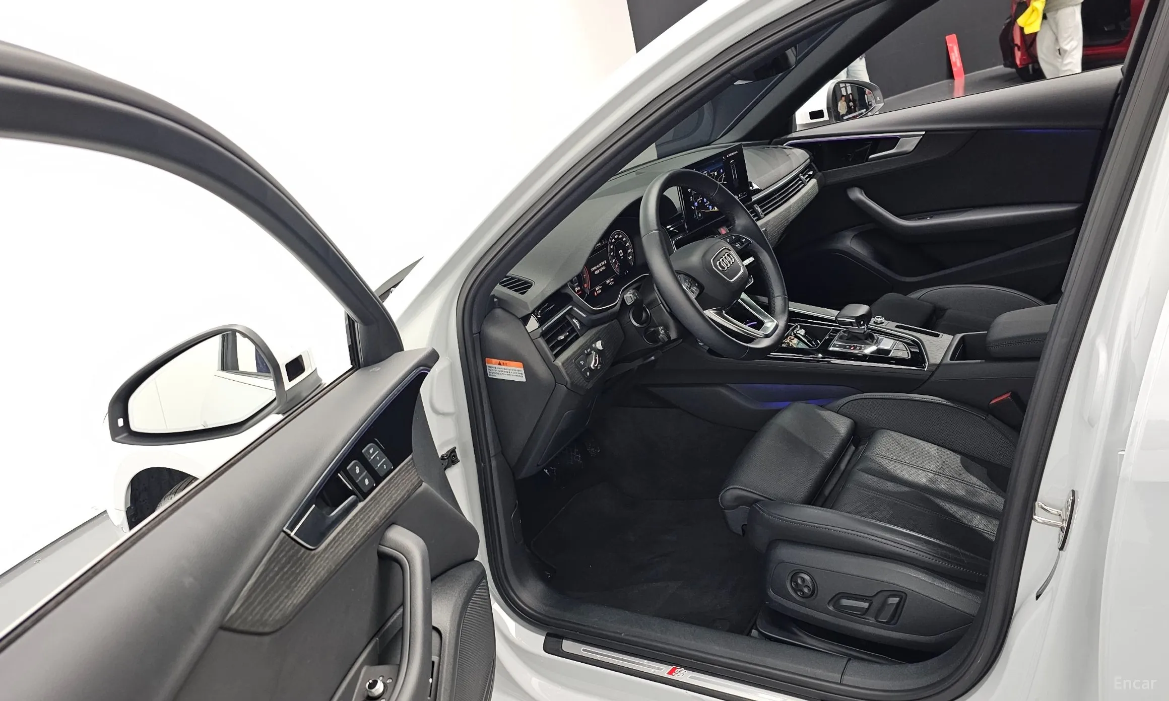 Audi A4 (B9) превью 10