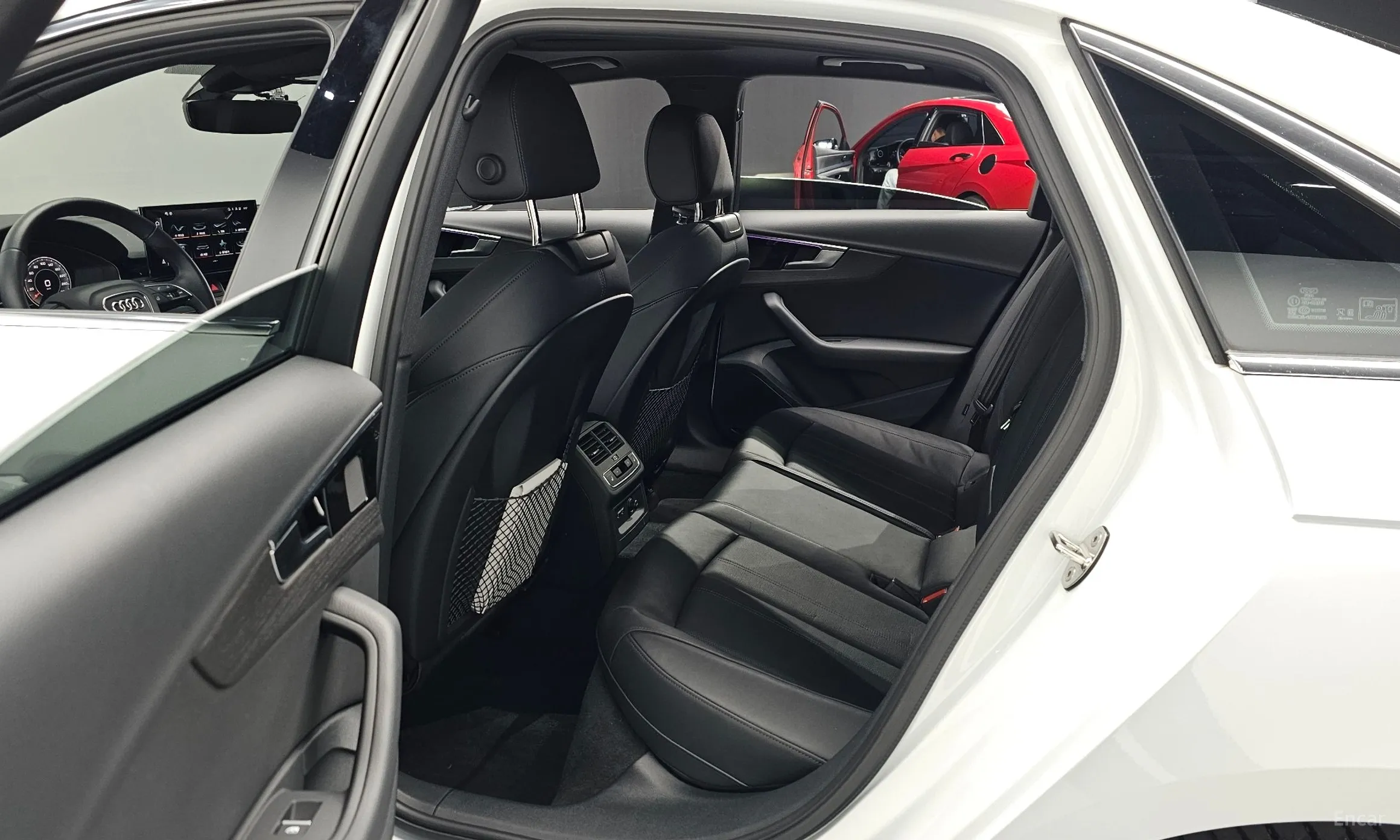 Audi A4 (B9) превью 11