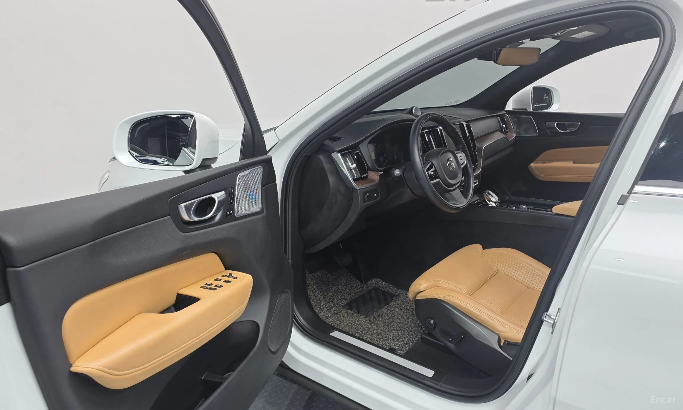Volvo XC60 Gen 2 превью 11