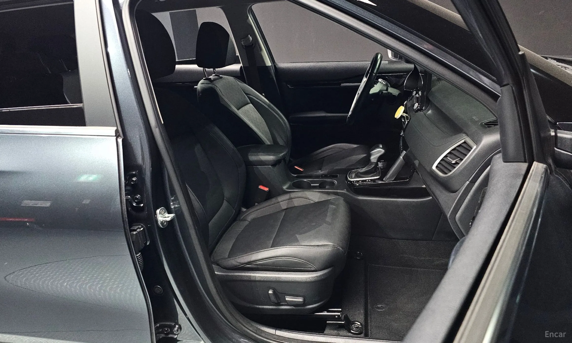 Kia Seltos превью 10