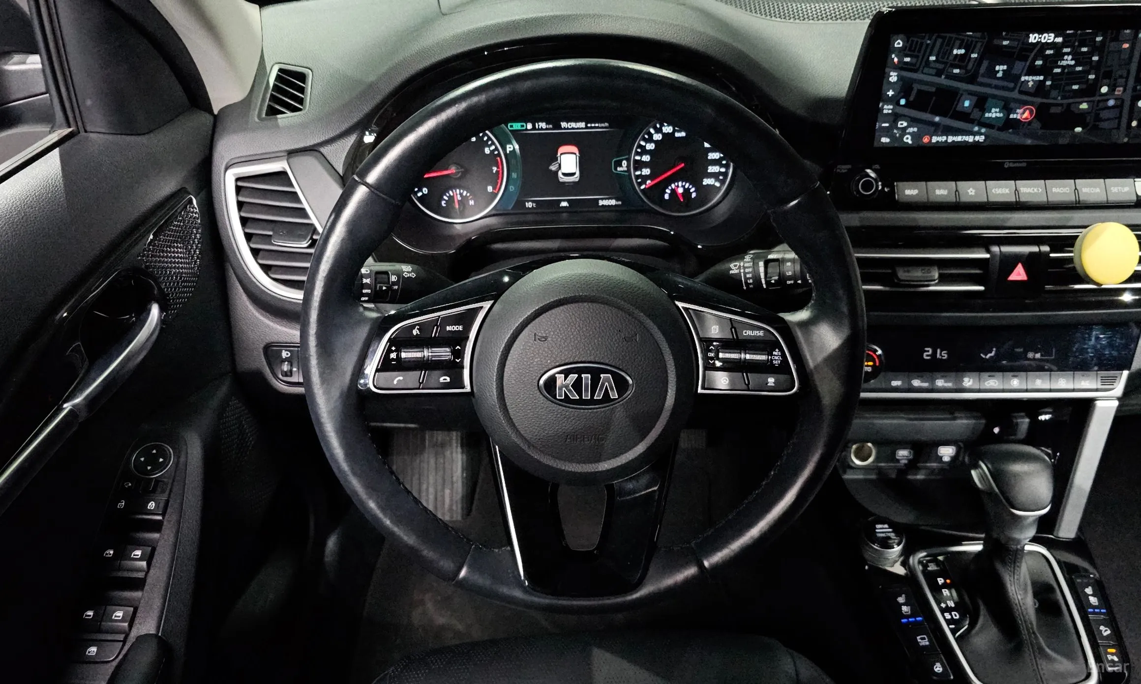 Kia Seltos превью 13