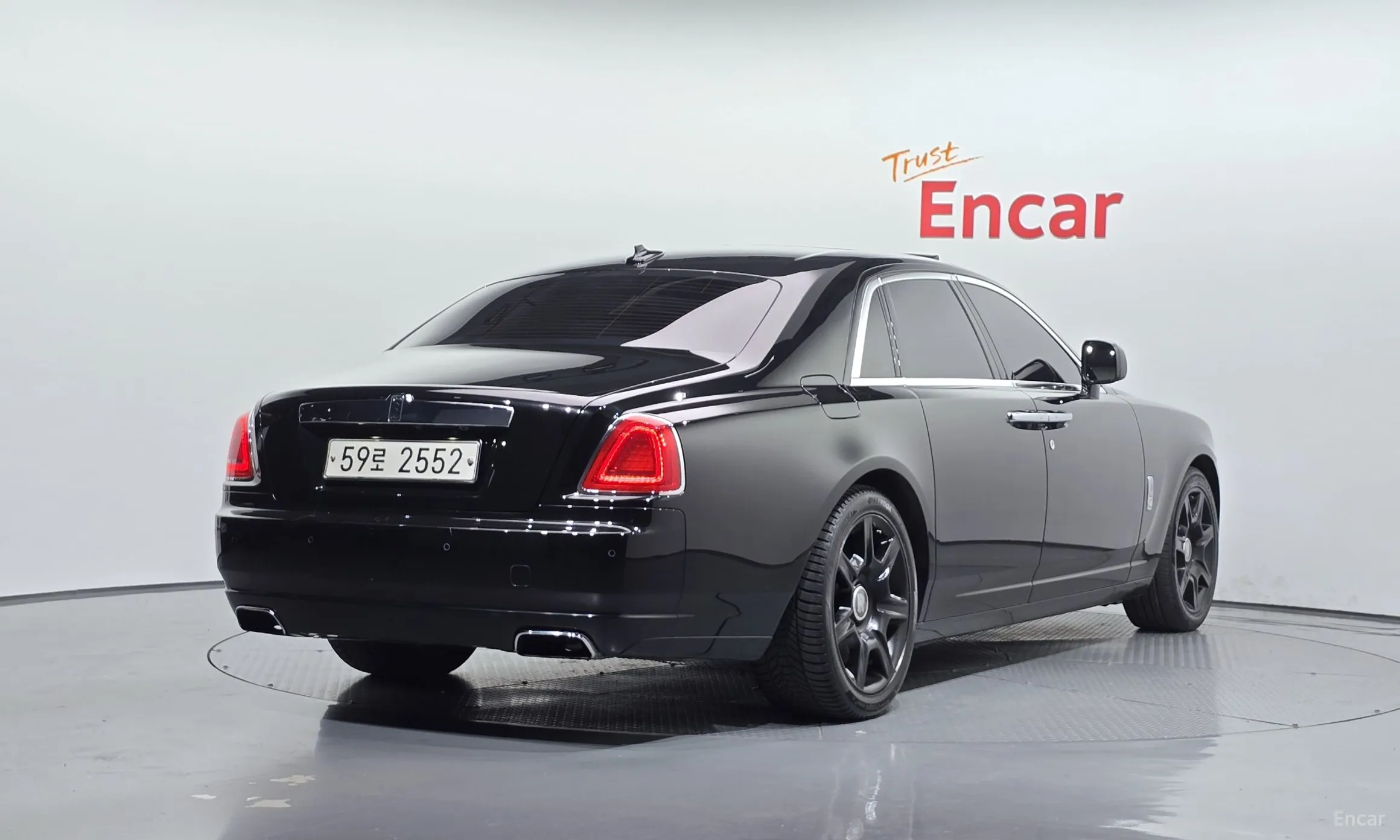Rolls-Royce Ghost превью 2