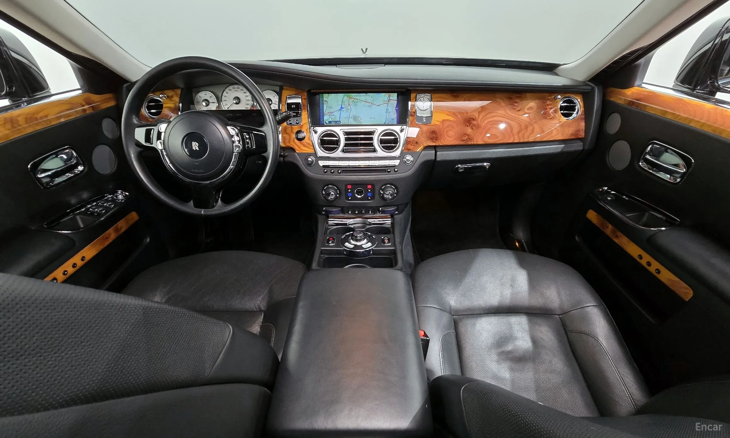 Rolls-Royce Ghost превью 7