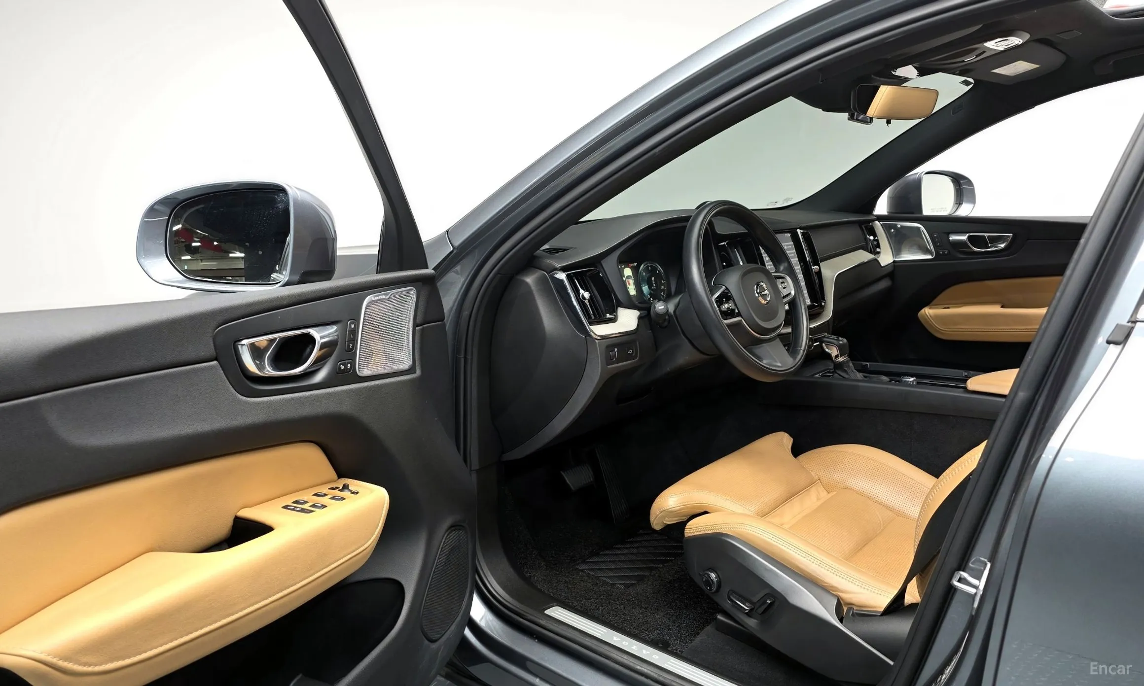 Volvo XC60 Gen 2 превью 11