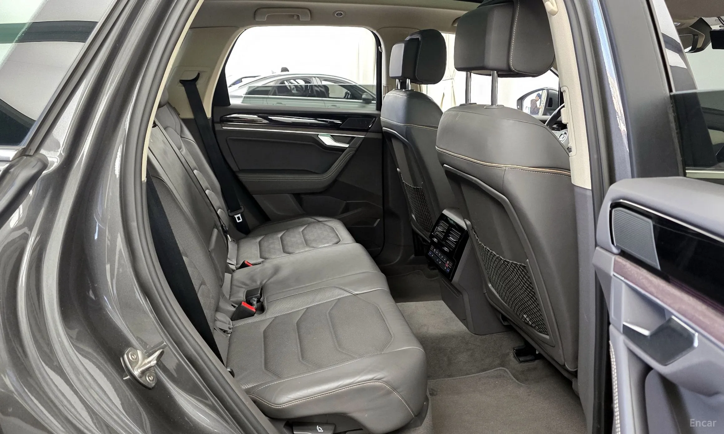 Volkswagen Touareg 3rd Generation превью 12