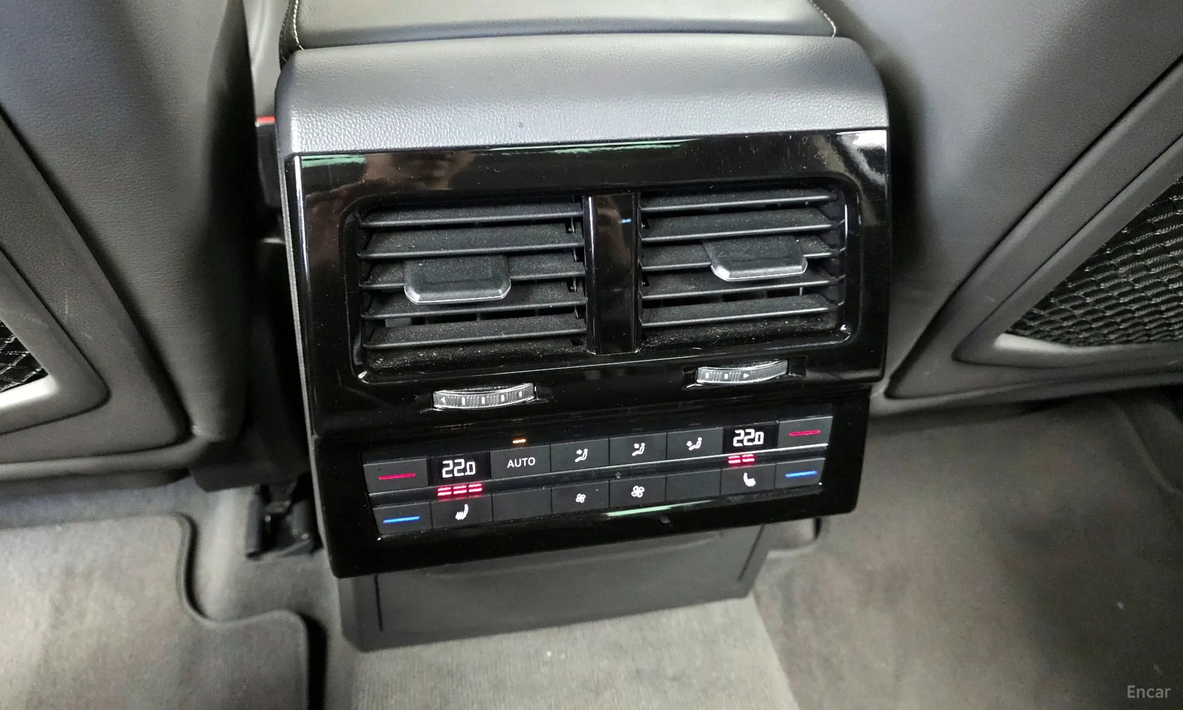 Volkswagen Touareg 3rd Generation превью 18