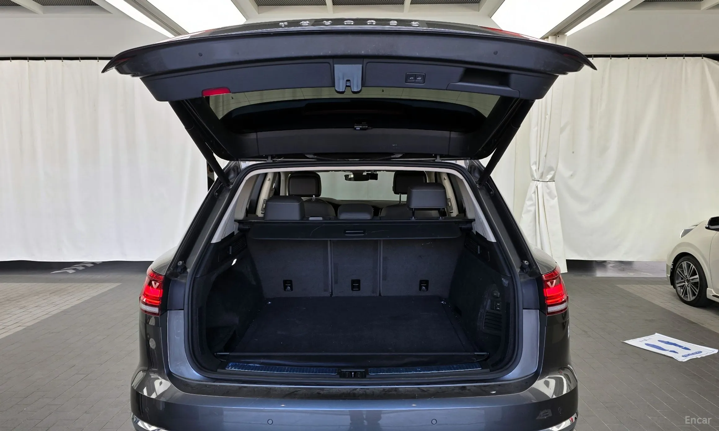 Volkswagen Touareg 3rd Generation превью 20