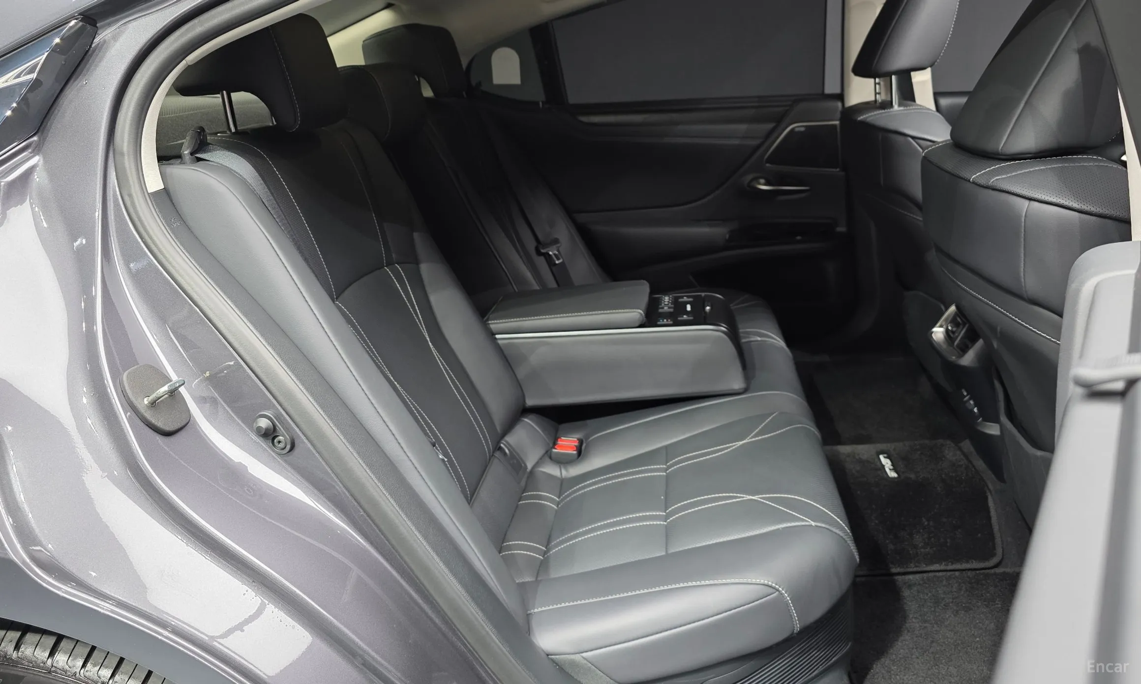 Lexus ES300h 7th Generation превью 12