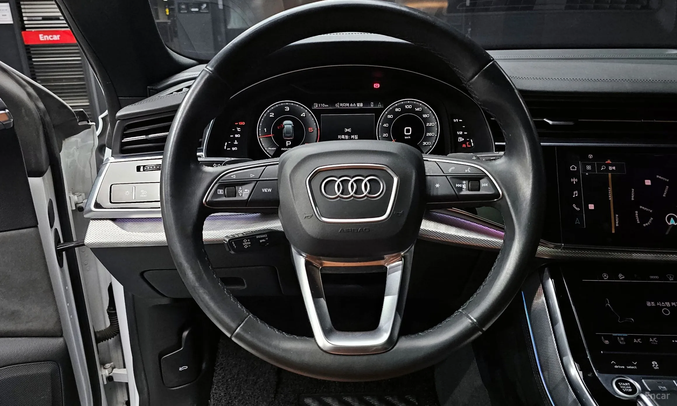 Audi Q8 (4M) превью 13