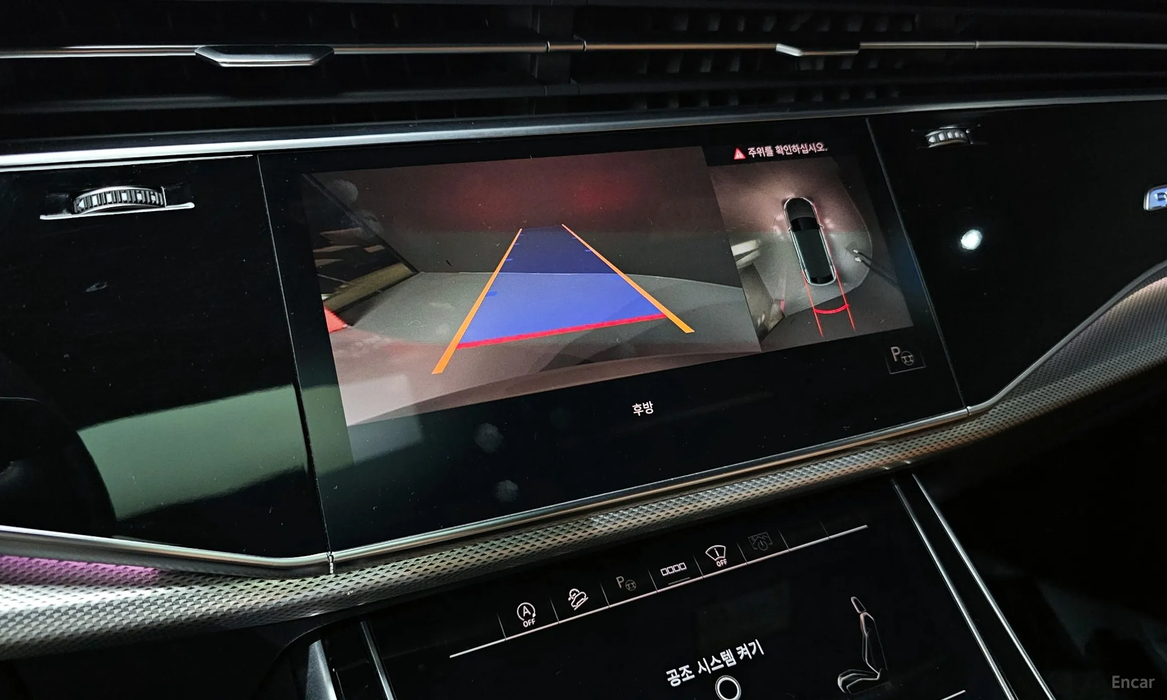 Audi Q8 (4M) превью 14