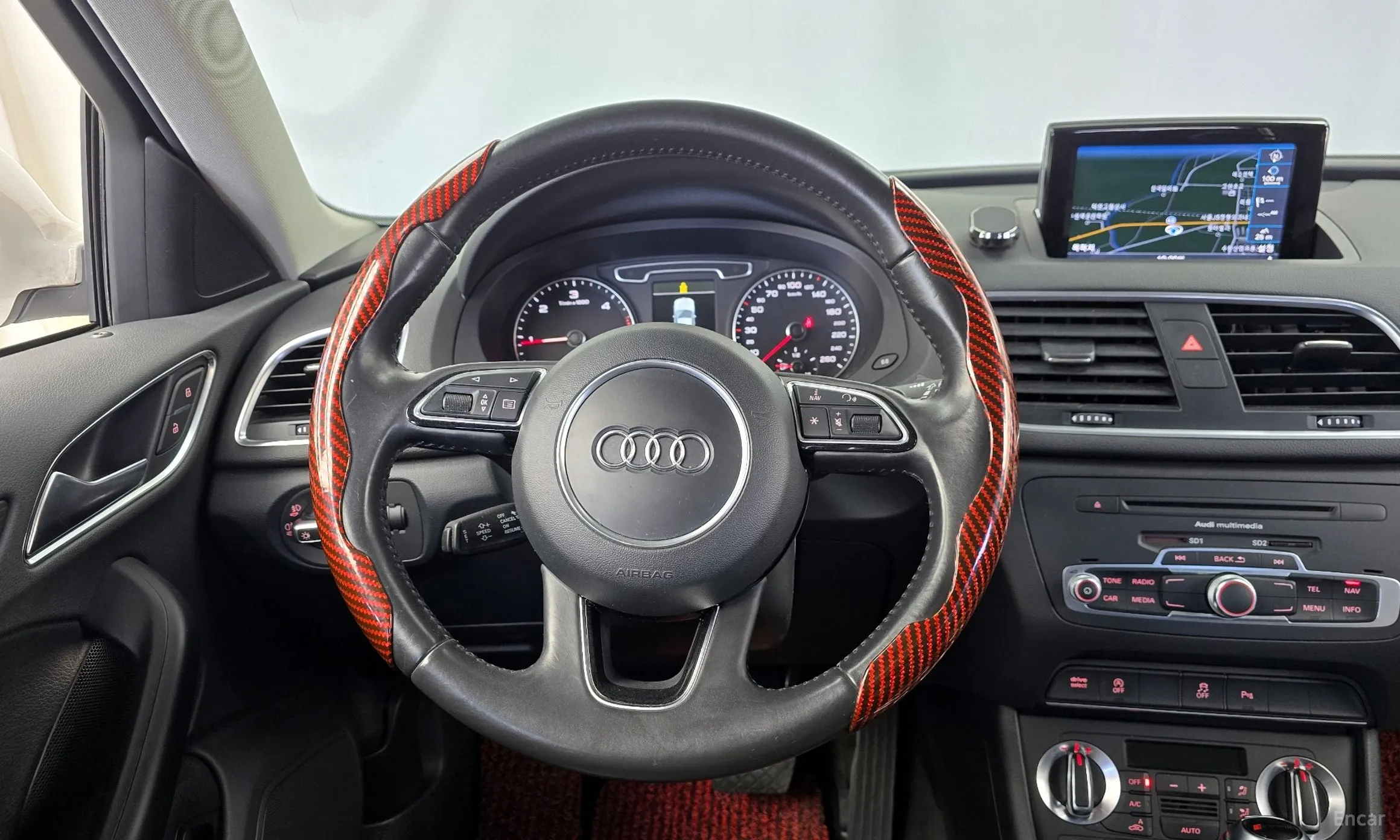 Audi Q3 превью 13