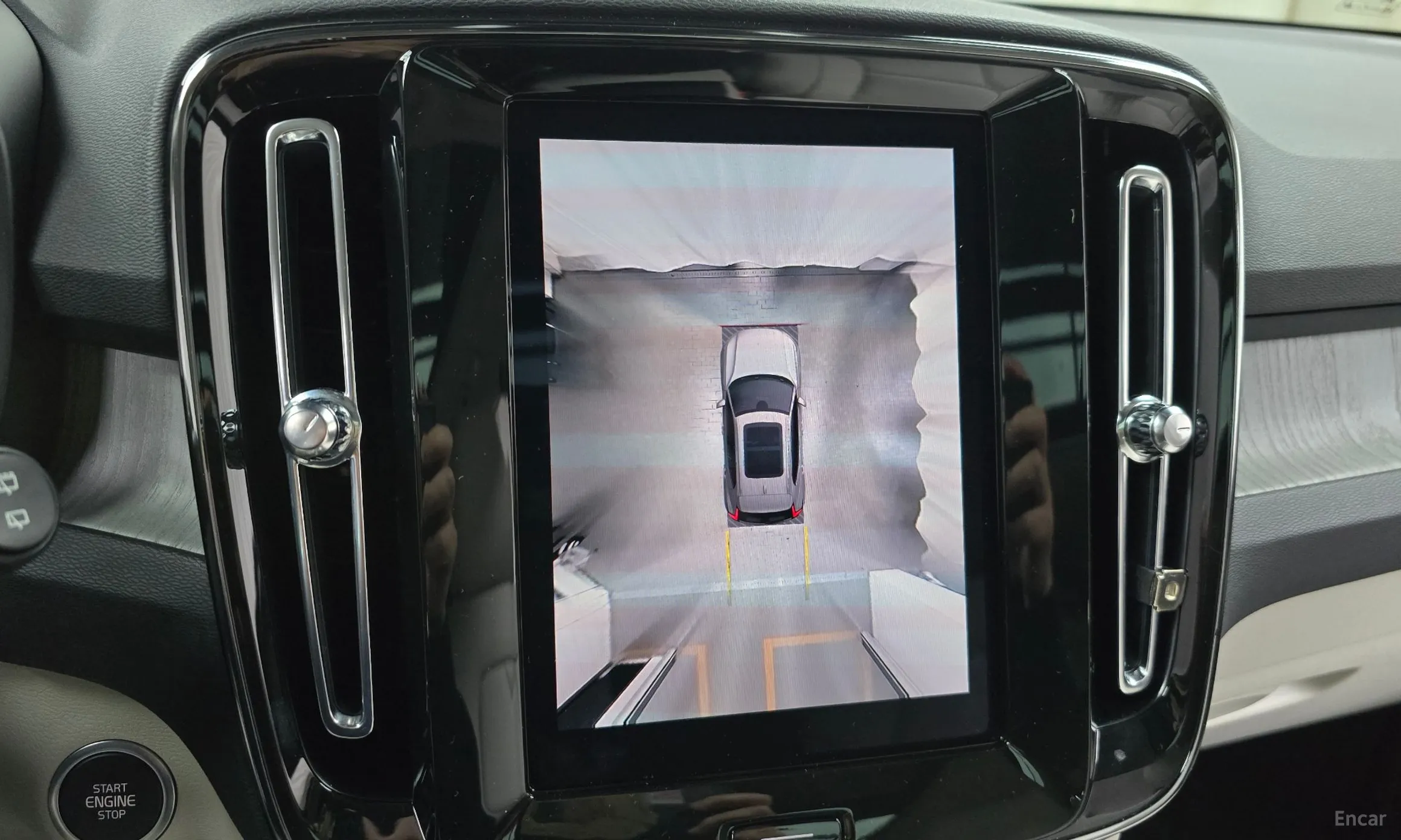 Volvo XC40 превью 15